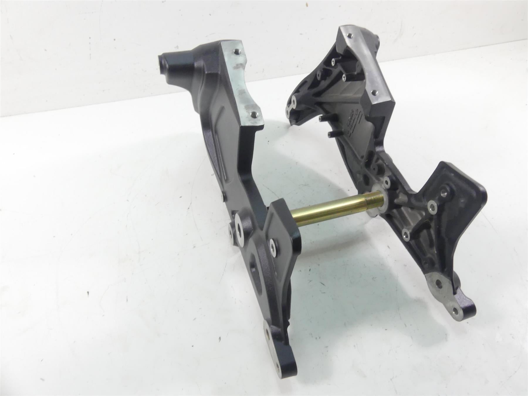 2016 Indian Scout Sixty Mid Frame Chassis Side Wall Mount Set 5139625 5139624 {{ shop.shopifyCountryName }} - Mototech271