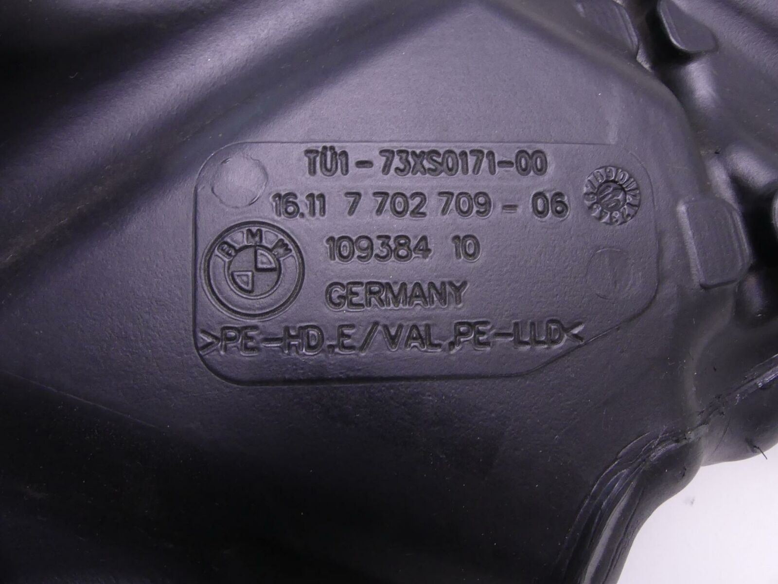 2011 BMW R1200GS R 1200 GS K25 Fuel Gas Petrol Tank Reservoir 16117702709 {{ shop.shopifyCountryName }} - Mototech271