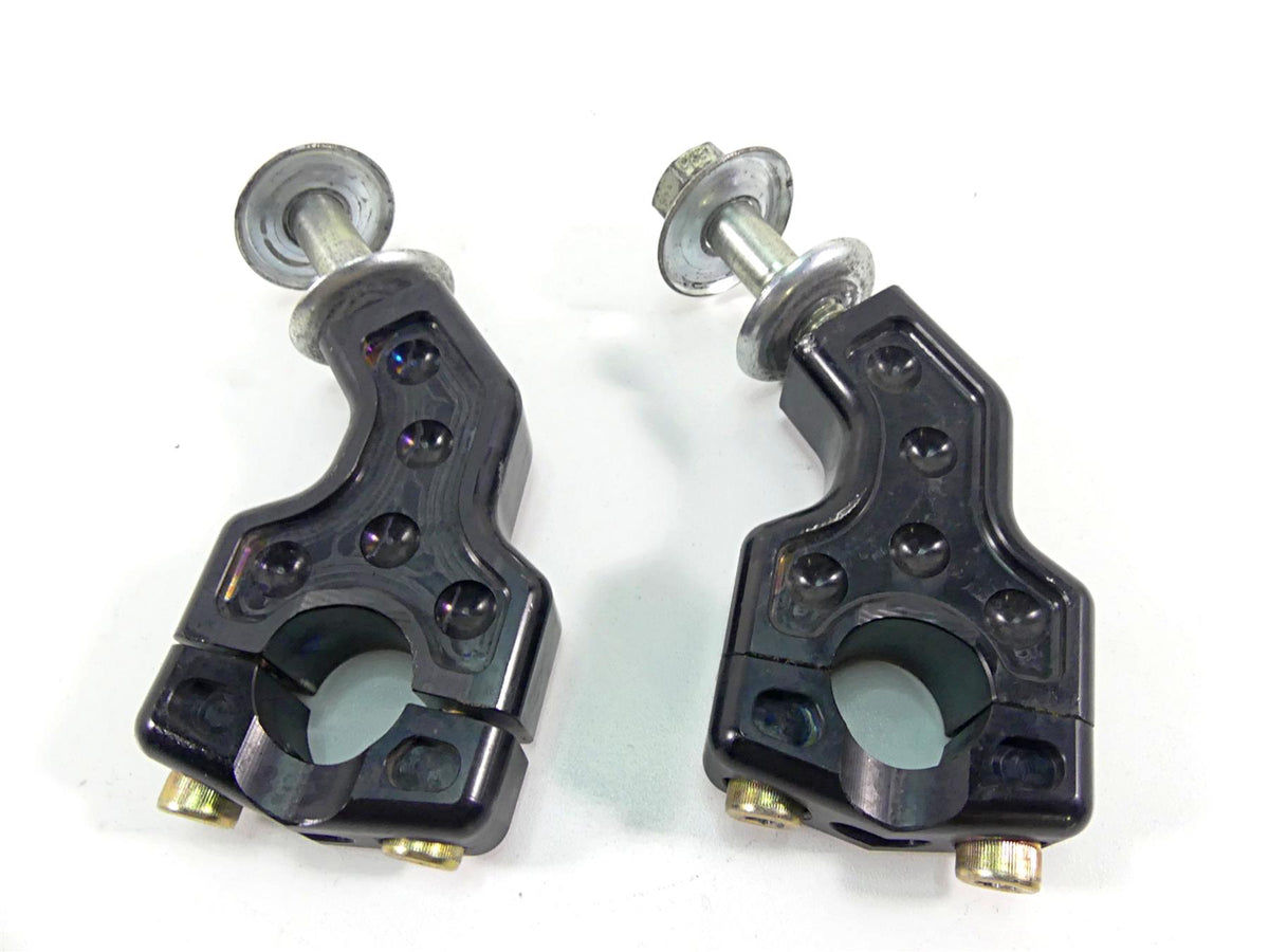 2011 Harley Softail FXS Blackline Joker Machine Dual 2.5" Riser Handlebar Set {{ shop.shopifyCountryName }} - Mototech271