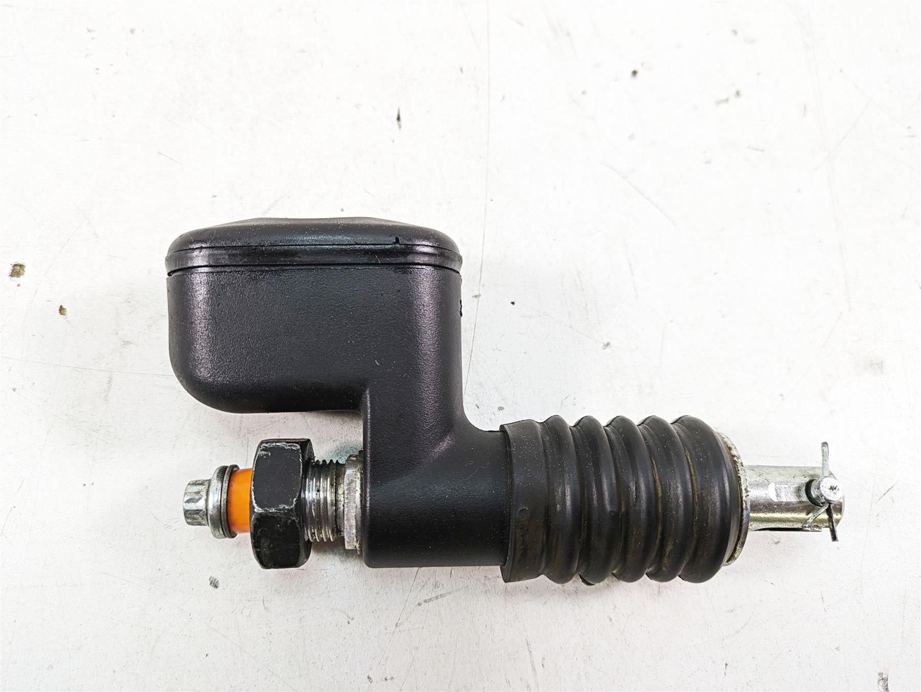 2006 Harley FLSTI Softail Heritage Rear Brake Master Cylinder 41767-05E {{ shop.shopifyCountryName }} - Mototech271
