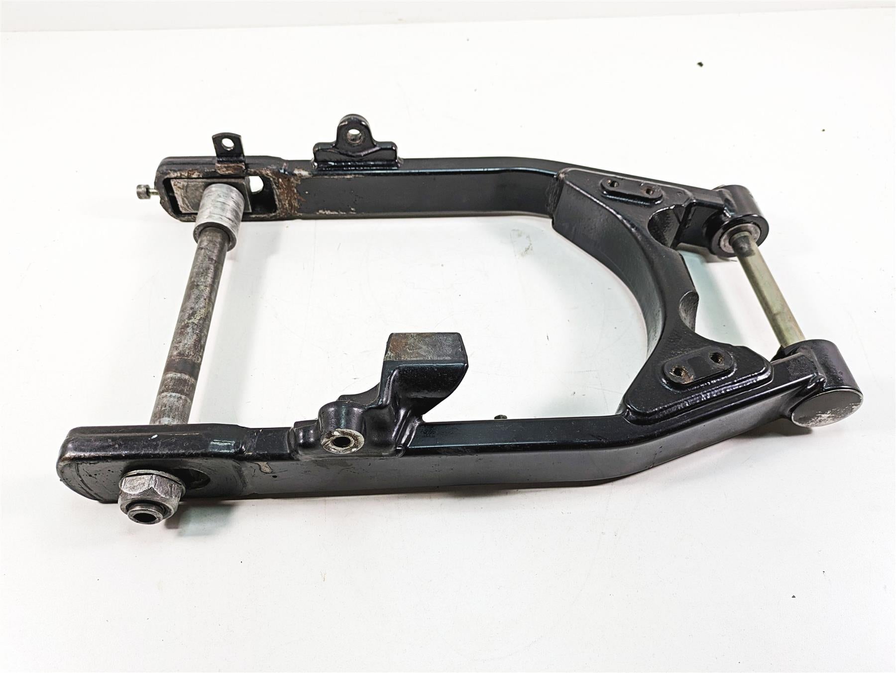 2009 Harley FXDC Dyna Super Glide Custom Rear Swingarm & Belt Guards 47820-06 {{ shop.shopifyCountryName }} - Mototech271