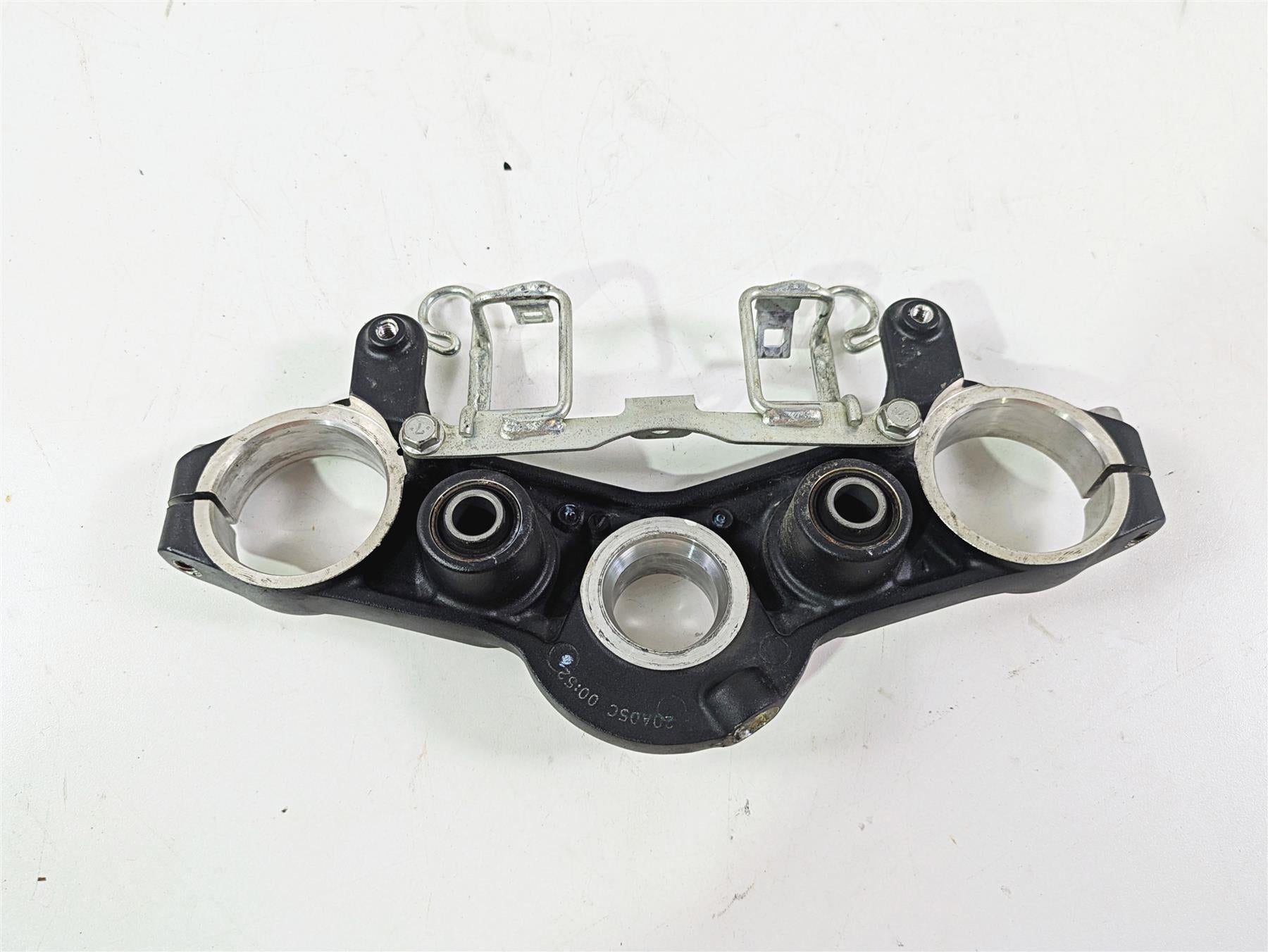 2020 Kawasaki Z900 ZR900 Upper Triple Tree Steering Clamp 44039-0167-18R {{ shop.shopifyCountryName }} - Mototech271