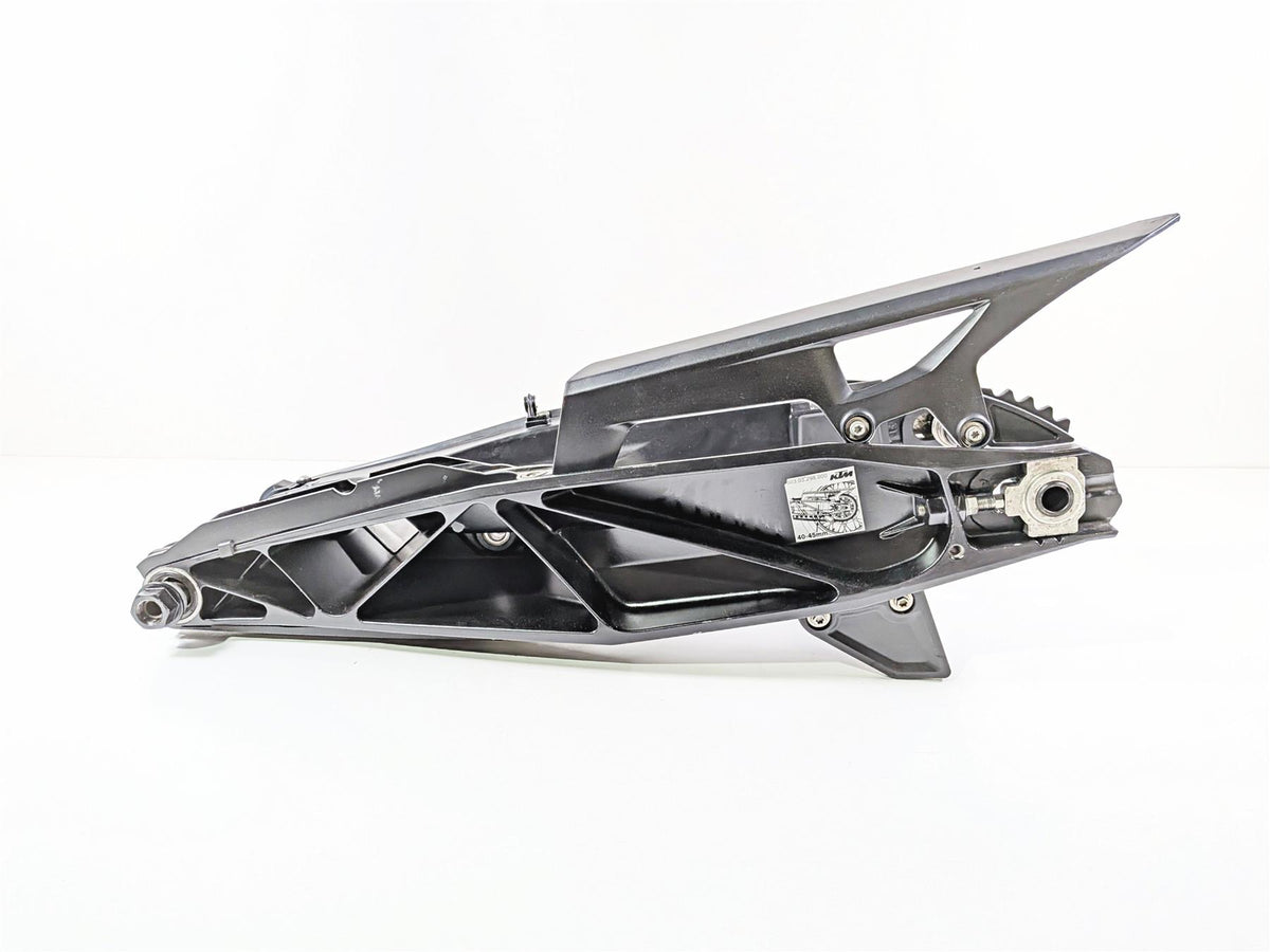 2016 KTM 1290 Super Adventure Swingarm Swing Arm & Axle 6040403004433 {{ shop.shopifyCountryName }} - Mototech271