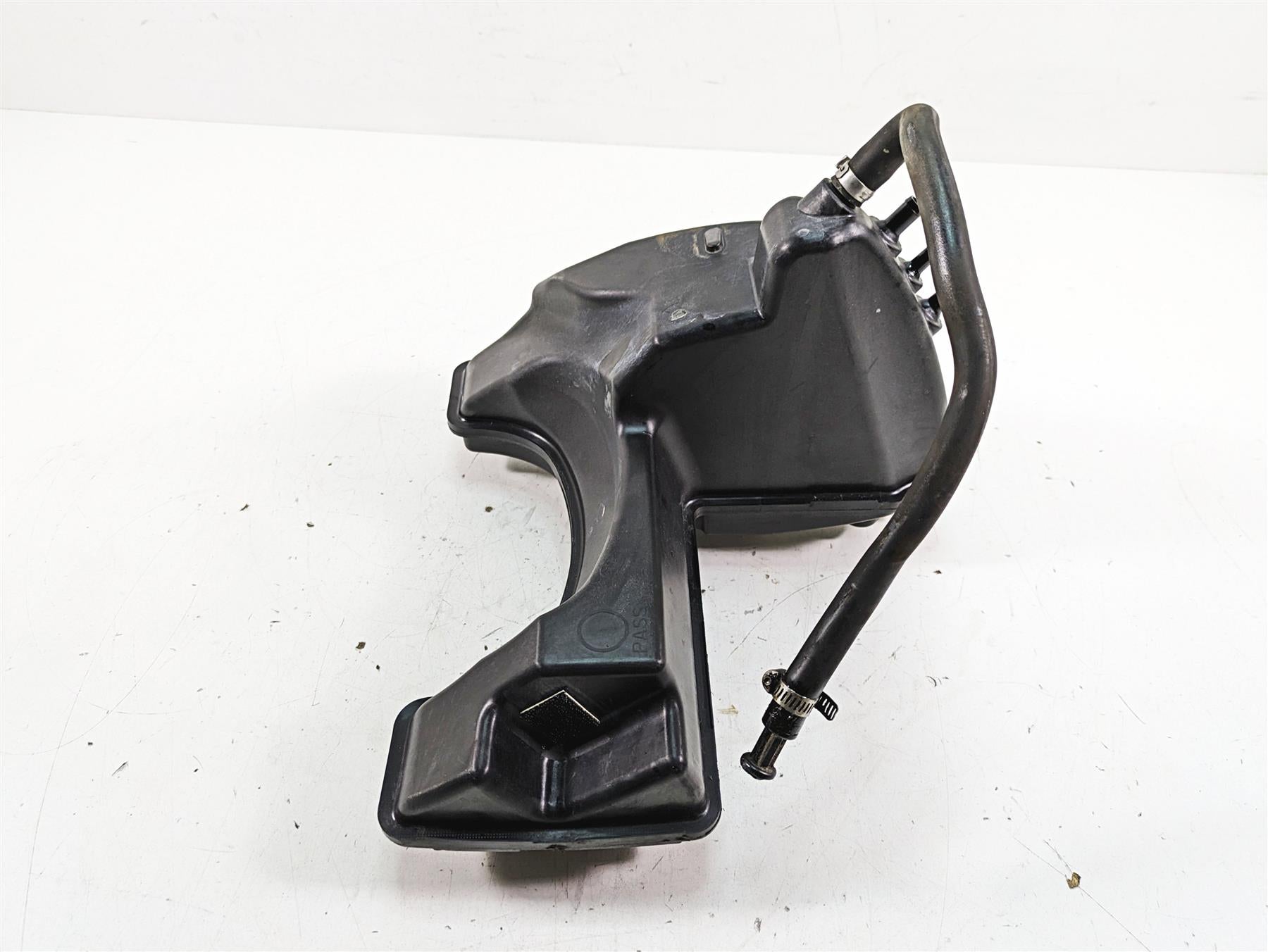 2019 Harley XL883N Sportster Iron Oil Tank Reservoir & Dip Stick 62500017 {{ shop.shopifyCountryName }} - Mototech271