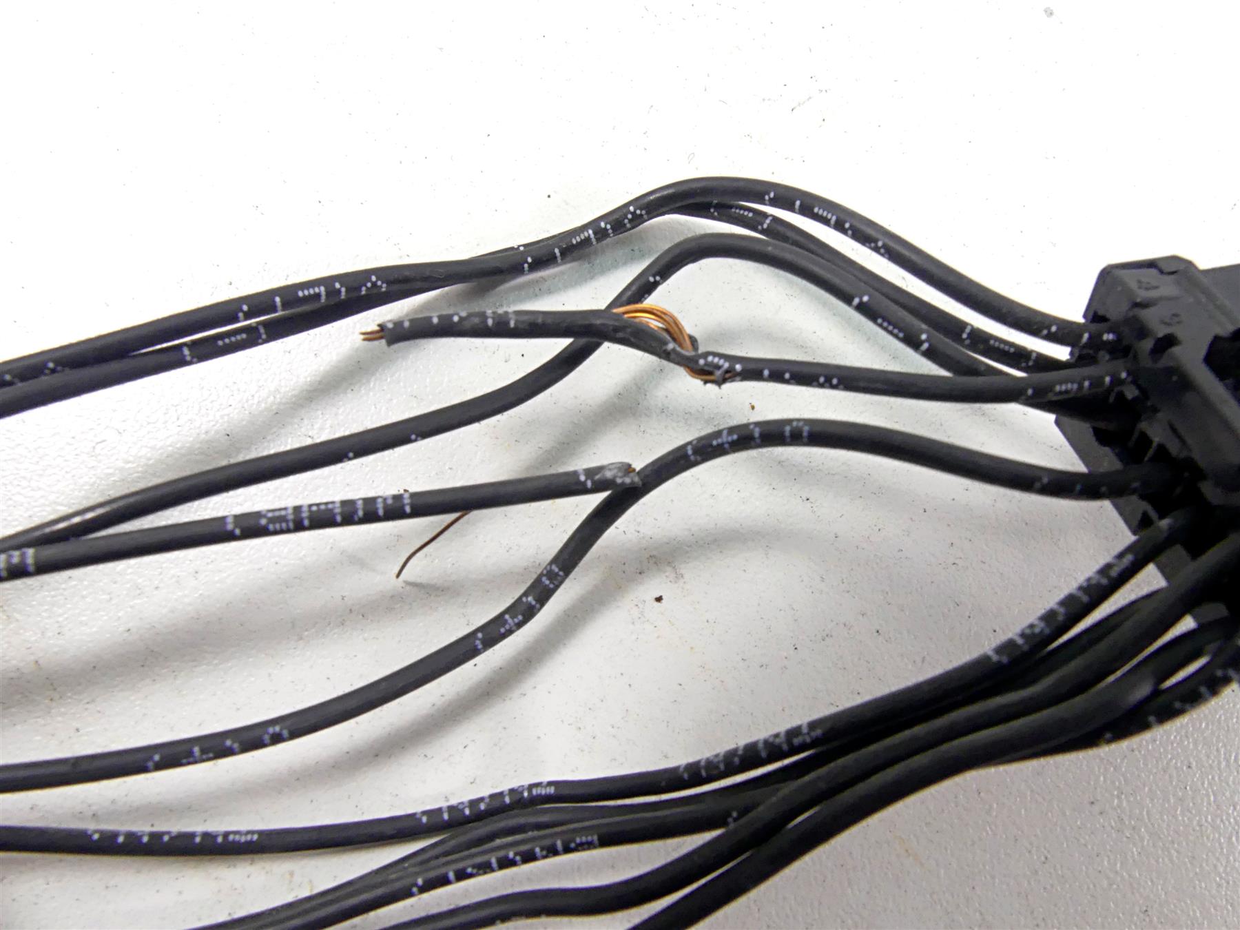 2004 Harley Touring FLHTCUI Electra Glide Instrument Indicator Lights 68789-96B {{ shop.shopifyCountryName }} - Mototech271