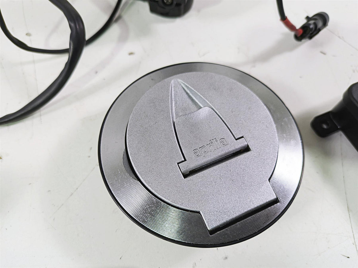 2008 Aprilia RSVR 1000 Factory Gauge Cdi Immobilizer Key Set AP8127689 AP0266536 {{ shop.shopifyCountryName }} - Mototech271