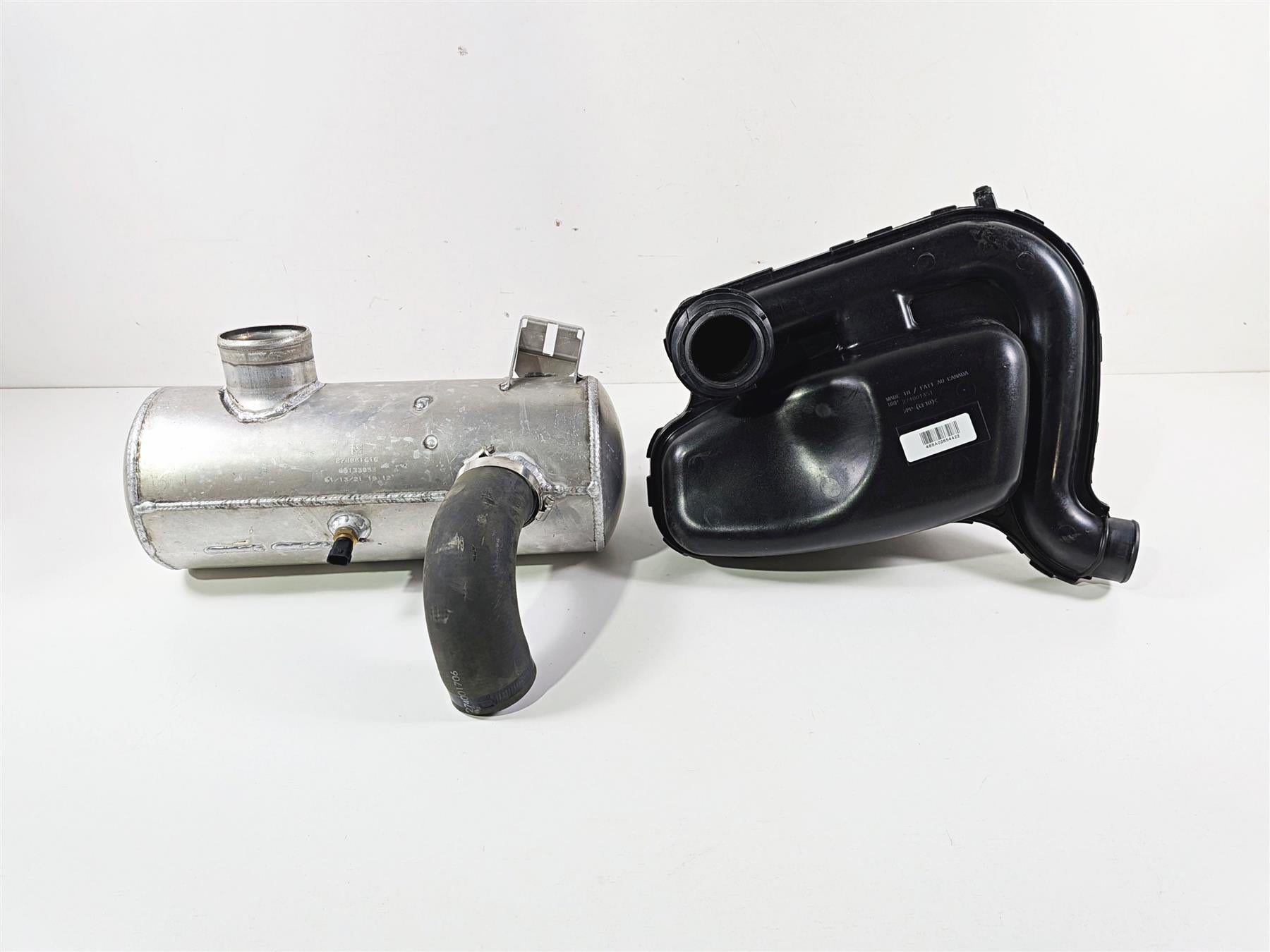 2021 Sea-Doo Spark 900 Trixx Exhaust Muffler Resonator Set 274001451 274001618 {{ shop.shopifyCountryName }} - Mototech271