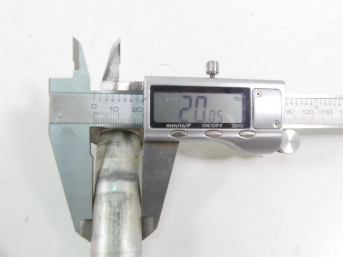 2007 Yamaha XVS1300 V-Star Rear 20mm Spindle Axle & Adjusters 3D8-25381-00-00 {{ shop.shopifyCountryName }} - Mototech271
