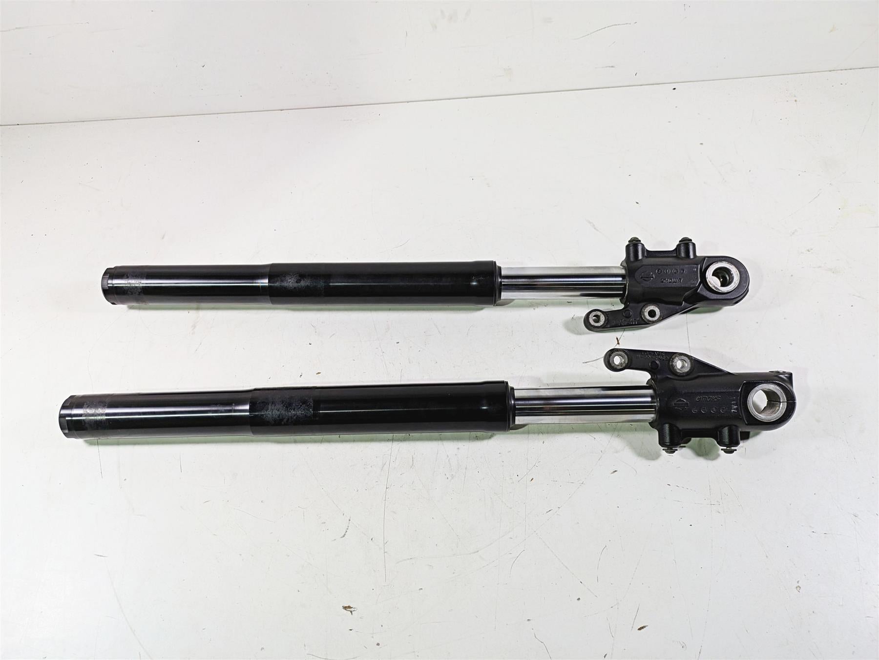 2018 Harley Softail FXFBS Fat Bob Straight Showa Front Fork Leg Set 45400178 {{ shop.shopifyCountryName }} - Mototech271