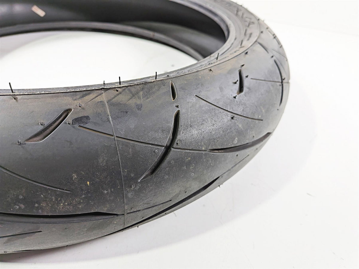 Used Front Motorcycle Tire Dunlop Sportmax Roadsport 2 120/70R17 45238704 {{ shop.shopifyCountryName }} - Mototech271