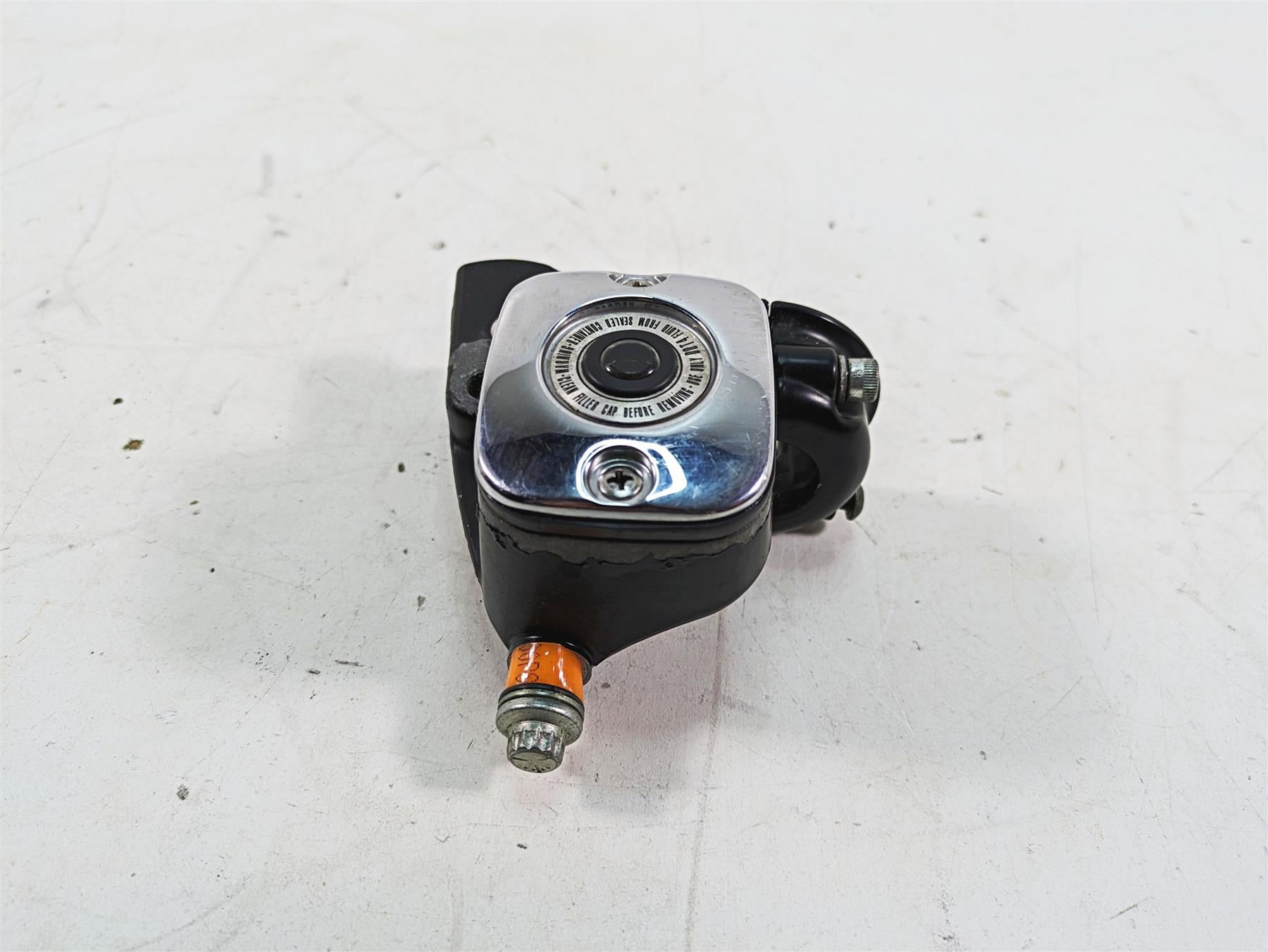 2013 Harley Softail FLSTFB Fat Boy Lo Front Brake Master Cylinder 11/16 45029-11 {{ shop.shopifyCountryName }} - Mototech271