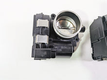 Load image into Gallery viewer, 2017 BMW R1200 GS K50 Throttle Body Bodies Set 13548564959
