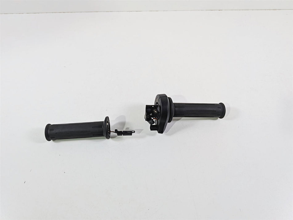 2023 BMW R1250RT RTP K52 Heated Left Right Hand Grip Set 61318549455 61318552124 {{ shop.shopifyCountryName }} - Mototech271