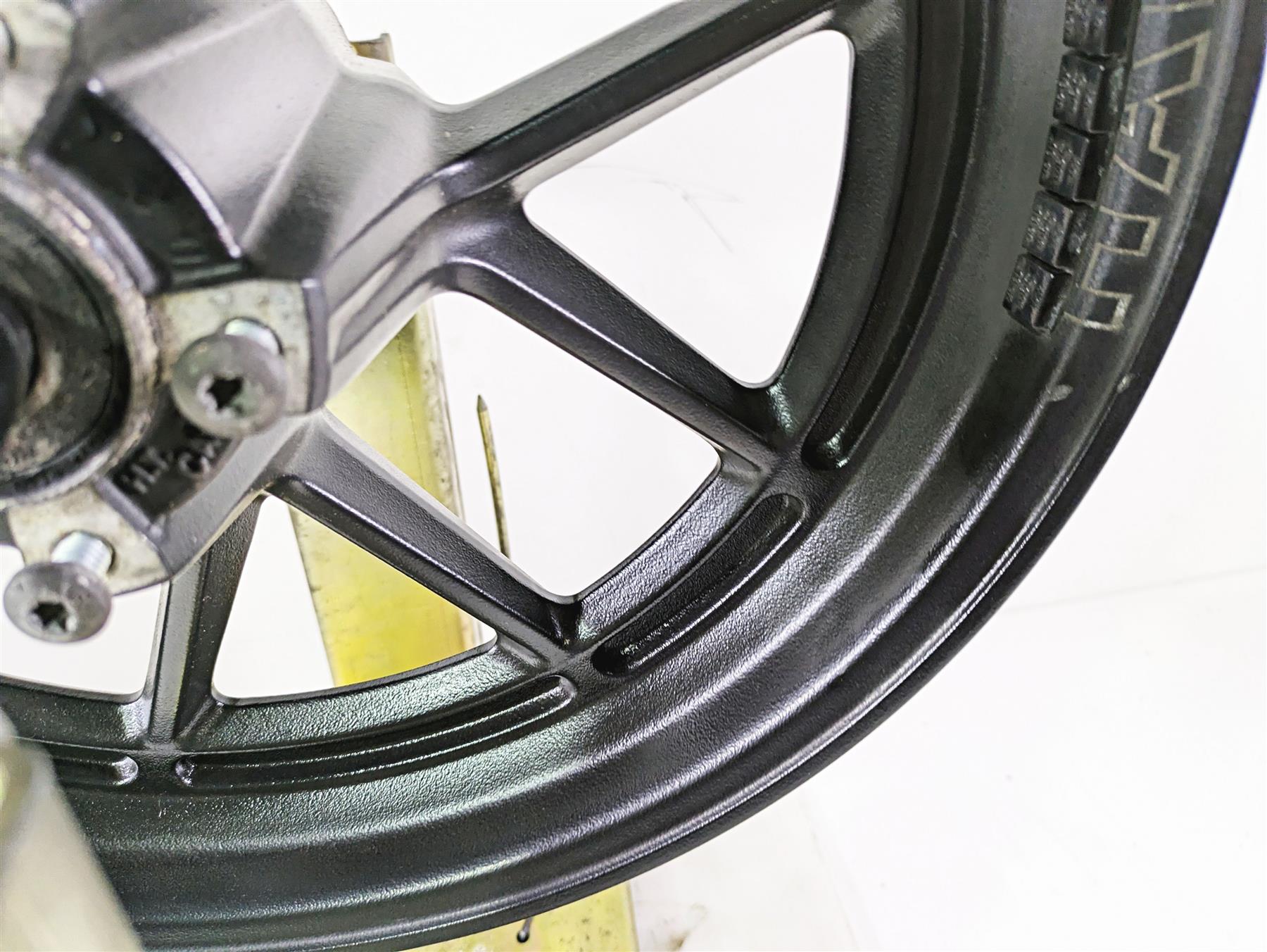 2018 Harley Softail FXFBS Fat Bob Straight 16x3 Front Wheel Rim 43300428 {{ shop.shopifyCountryName }} - Mototech271