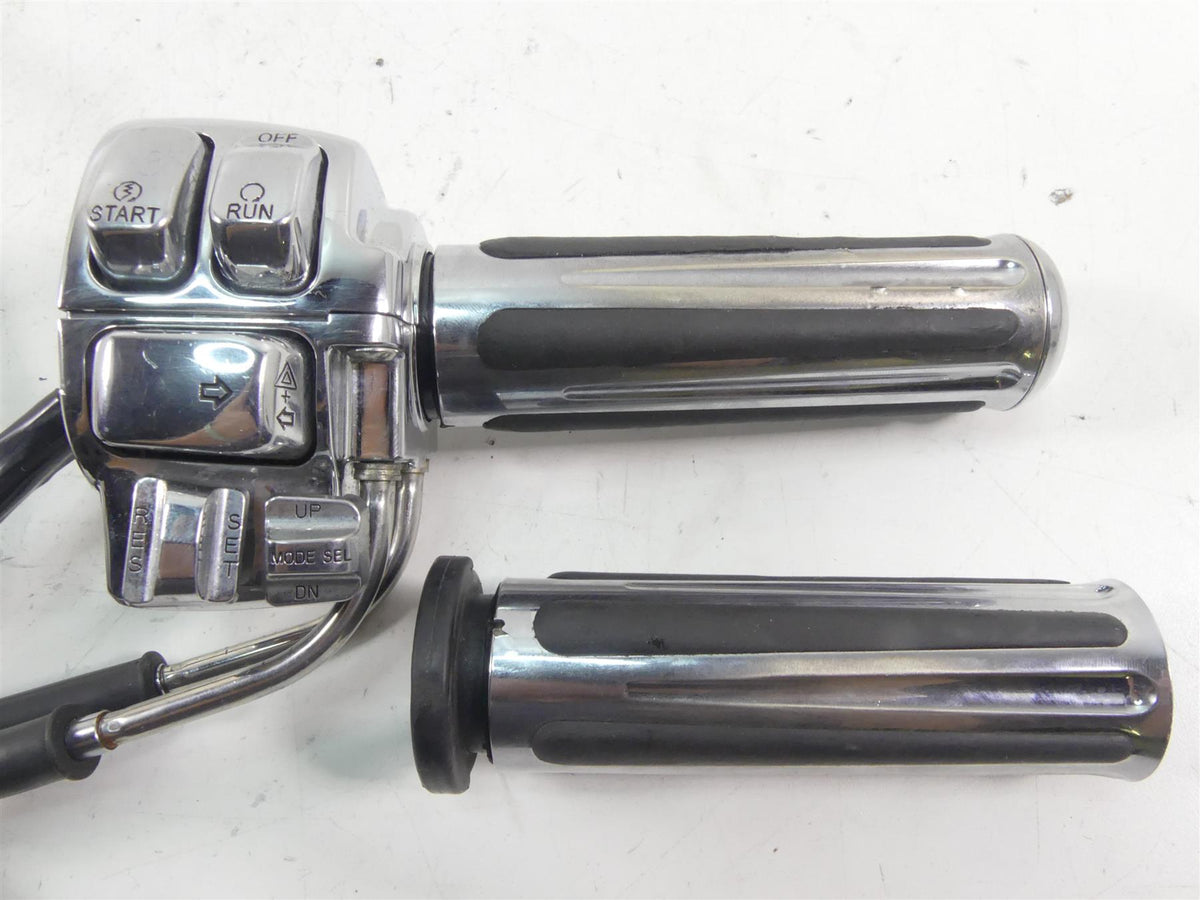 2005 Harley Touring CVO FLHTC SE Electra Glide Right Control Switch 71589-96B {{ shop.shopifyCountryName }} - Mototech271