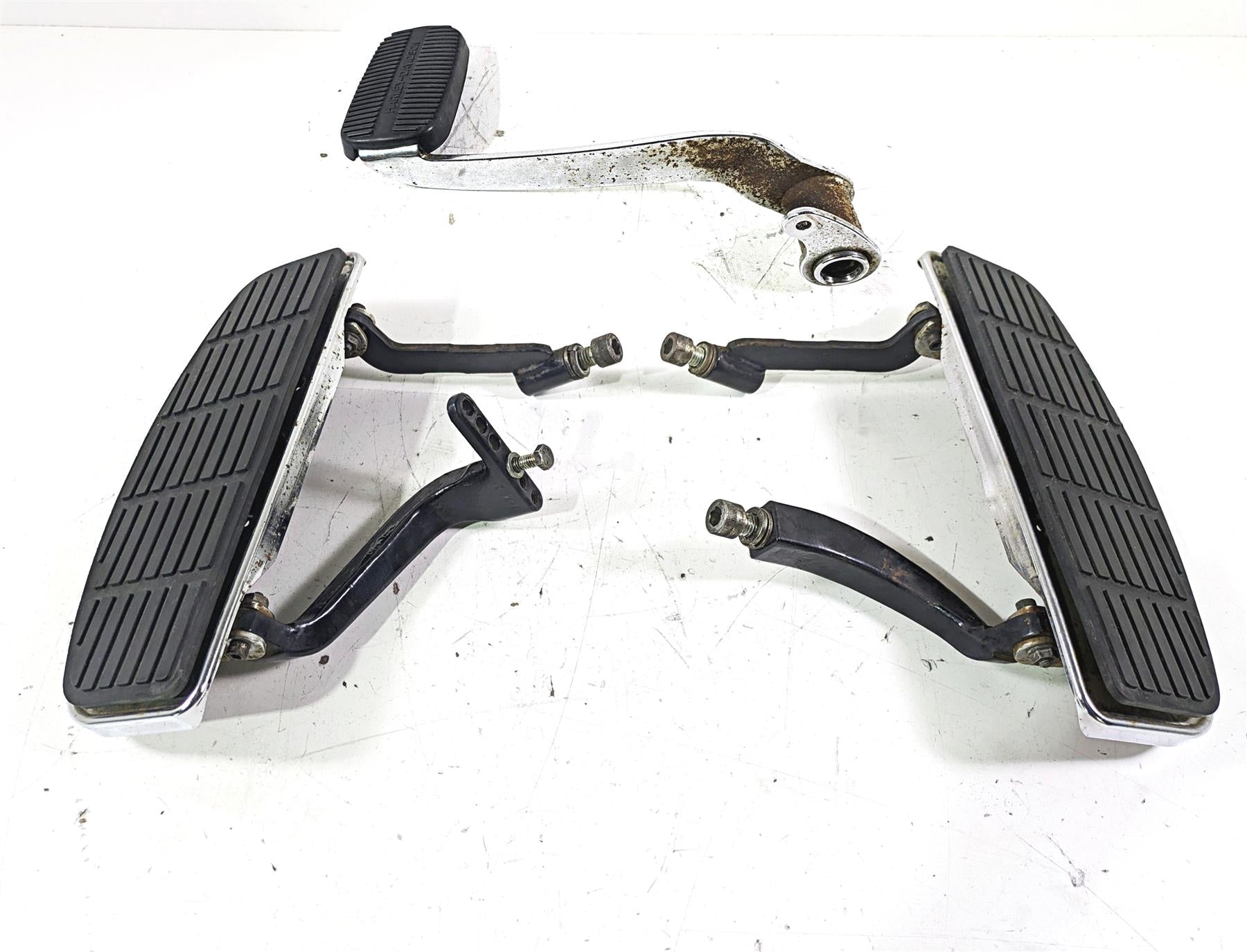 2003 Harley Touring FLHTCUI 100TH E-Glide Floorboards + Brake Lever Set 50622-83 | Mototech271