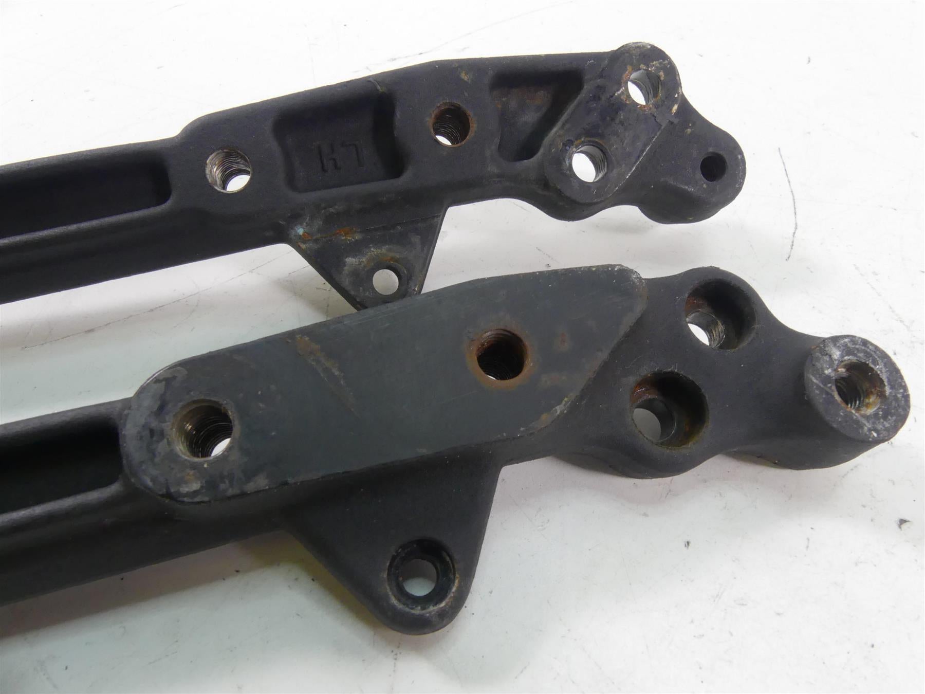 2013 Victory Cross Country Lower Engine Cradle Mounts Holder L 5137537 R 5136540 {{ shop.shopifyCountryName }} - Mototech271