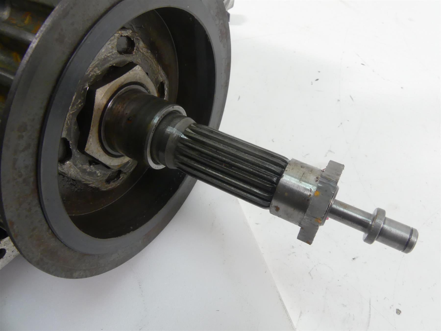 2004 Harley Softail FXSTD SE CVO Deuce Transmission 5 Speed Gear Box 33054-04 {{ shop.shopifyCountryName }} - Mototech271