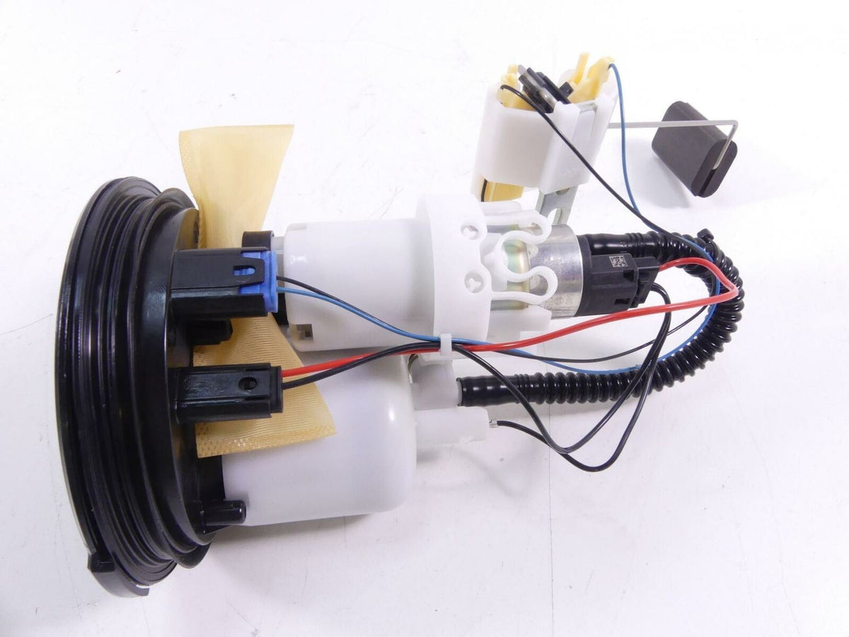 2020 BMW F900 R F900R K83 Fuel Gas PEtrol Pump 640miles 9829183 {{ shop.shopifyCountryName }} - Mototech271