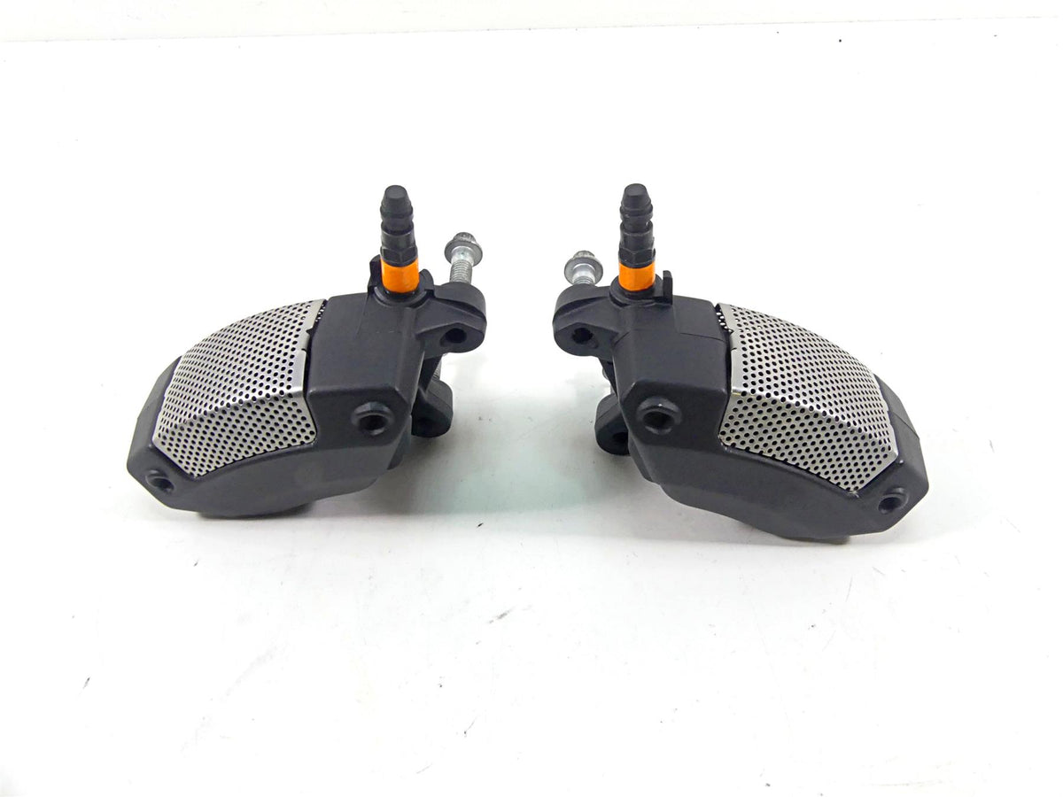 2015 Harley VRSCF Muscle V-Rod Nice Front Brake Caliper Set 44731-08 44732-08 {{ shop.shopifyCountryName }} - Mototech271