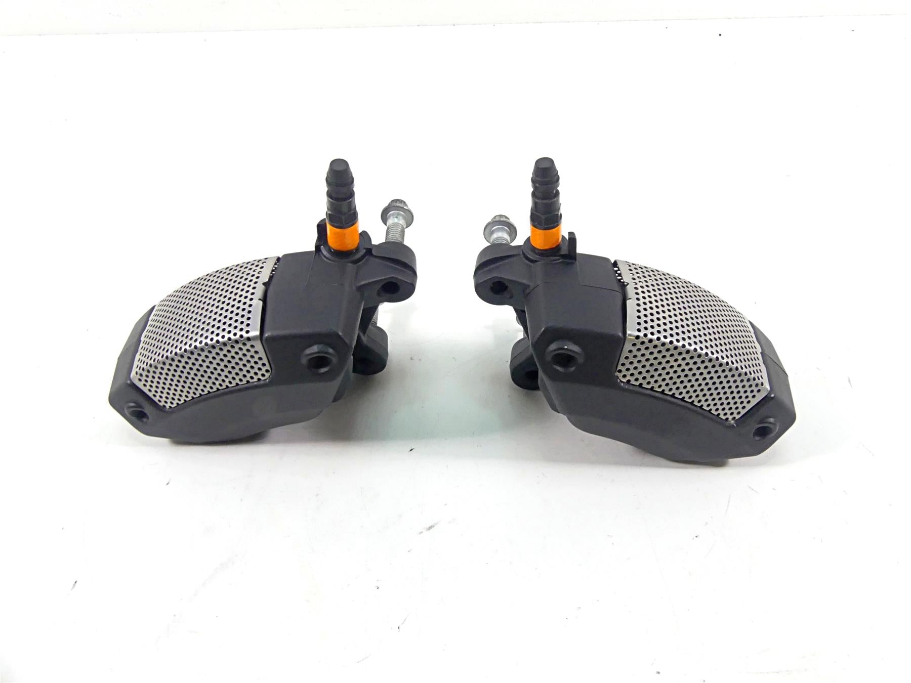 2015 Harley VRSCF Muscle V-Rod Nice Front Brake Caliper Set 44731-08 44732-08 {{ shop.shopifyCountryName }} - Mototech271