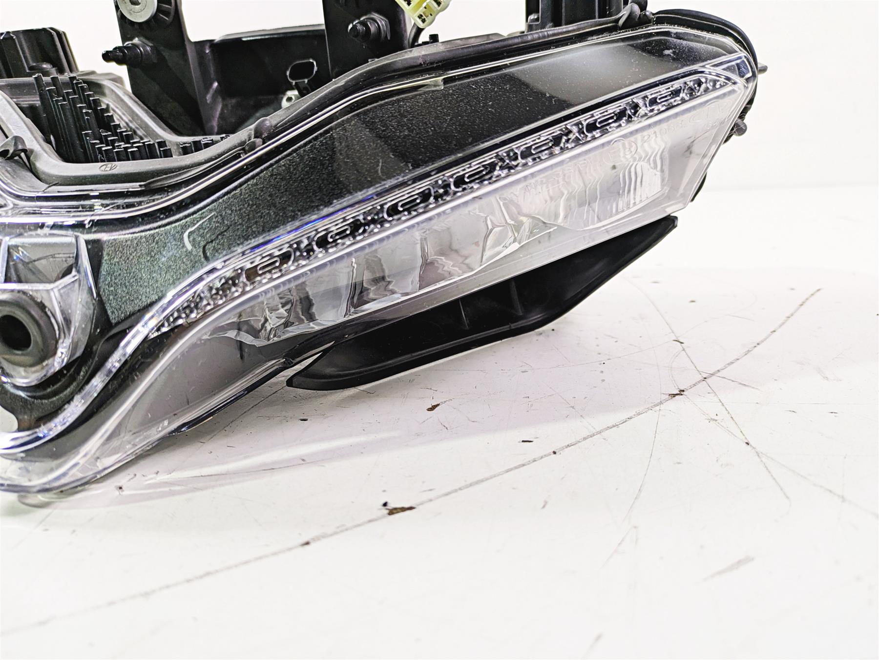 2015 Ducati Panigale 1299 S Headlight Head Light Lamp 52010341B {{ shop.shopifyCountryName }} - Mototech271