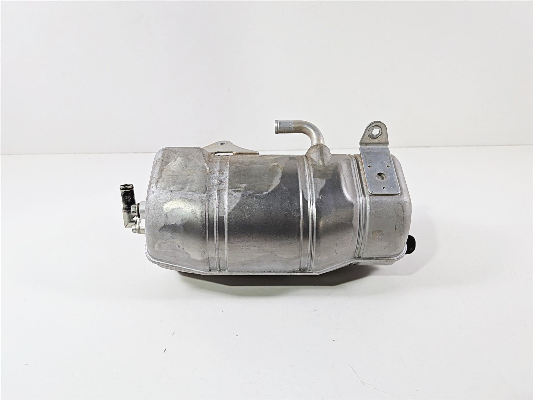 2021 Yamaha YXZ1000R EPS SS SE Oil Tank Reservoir 2HC-21751-01-00 2HC-21751-02 {{ shop.shopifyCountryName }} - Mototech271