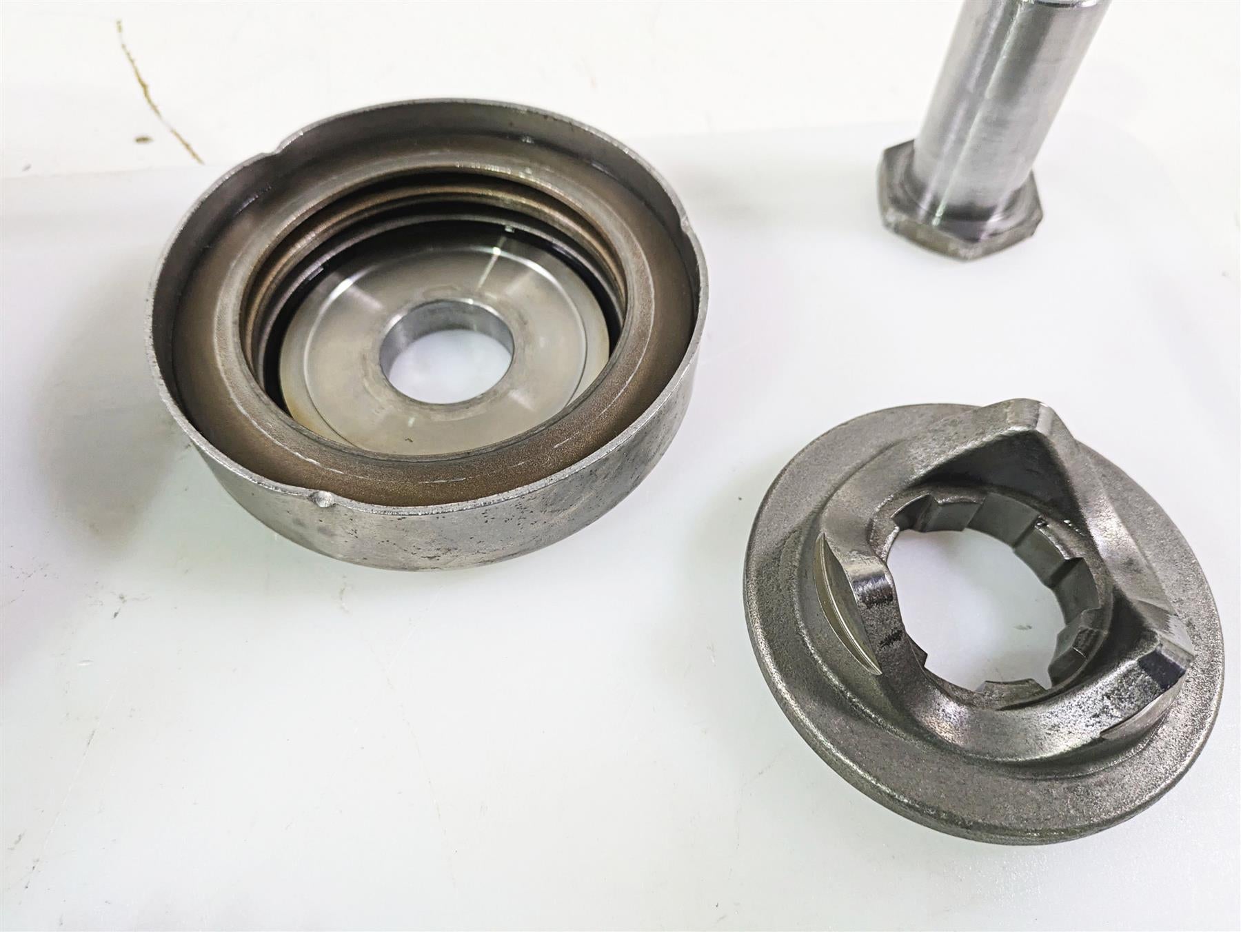 2003 Harley Touring FLHTCUI E-Glide 100th Primary Drive Clutch Kit 37802-98B {{ shop.shopifyCountryName }} - Mototech271