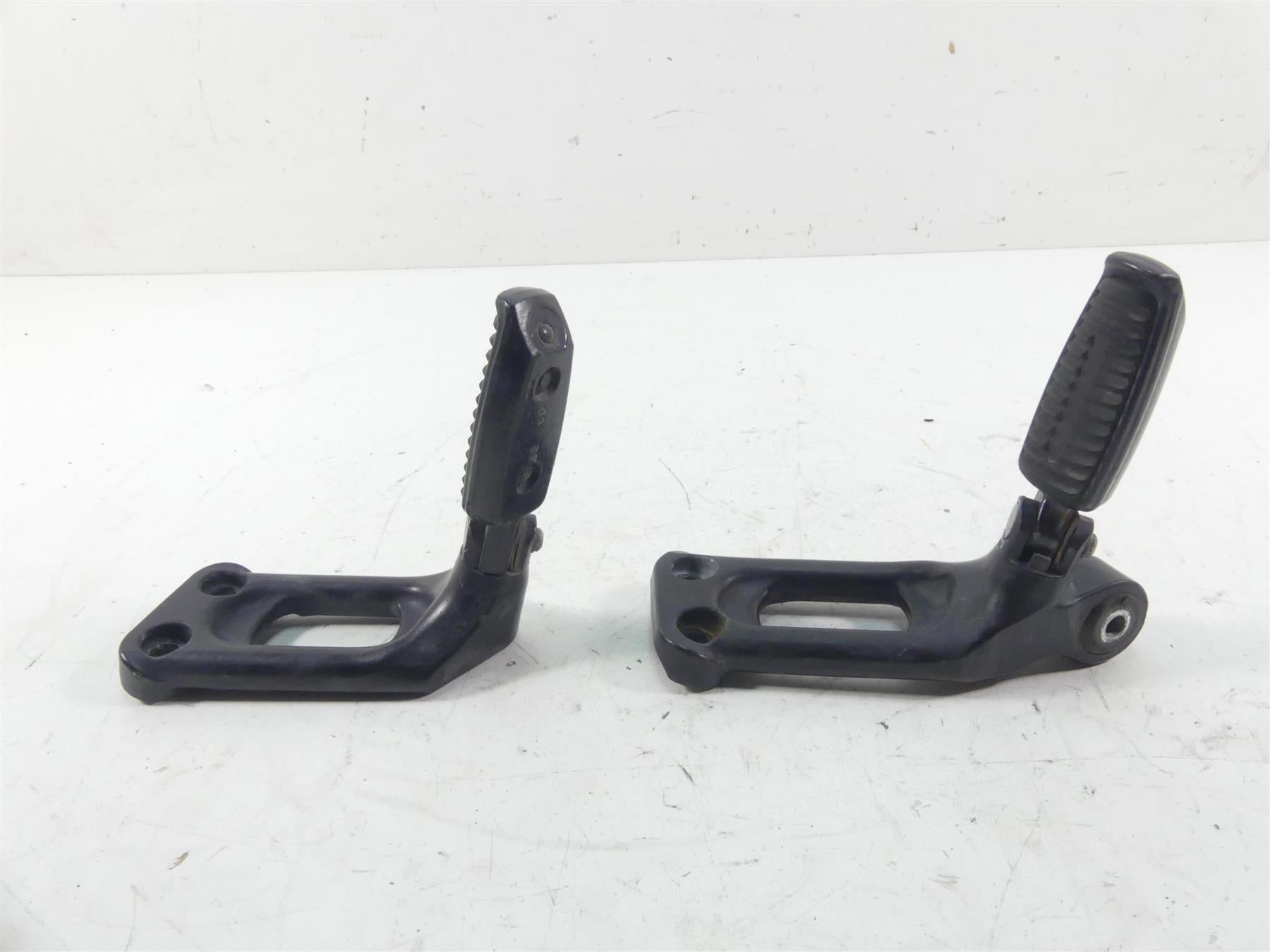 2013 Harley VRSCDX Night Rod Special Rear Passenger Footpegs 51723-07 51722-07 {{ shop.shopifyCountryName }} - Mototech271