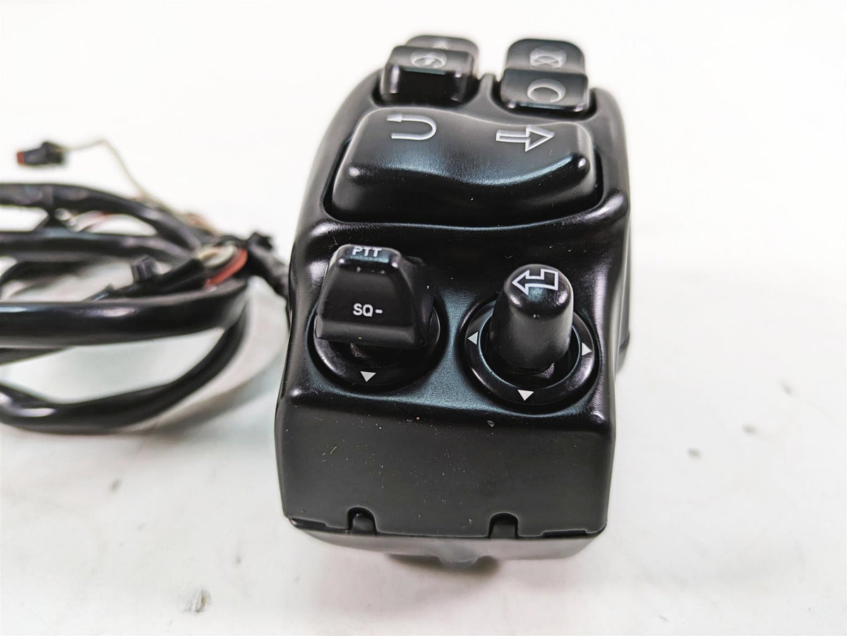 2018 Harley Touring FLHXSE CVO Street Glide Right Hand Control Switch 71500083C {{ shop.shopifyCountryName }} - Mototech271