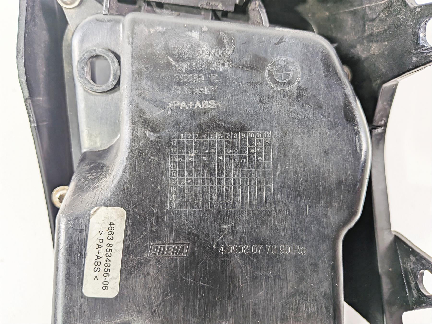 2016 BMW R1200RT RT RTW K52 Right Glove Box Storage Compartment 46638544958 {{ shop.shopifyCountryName }} - Mototech271