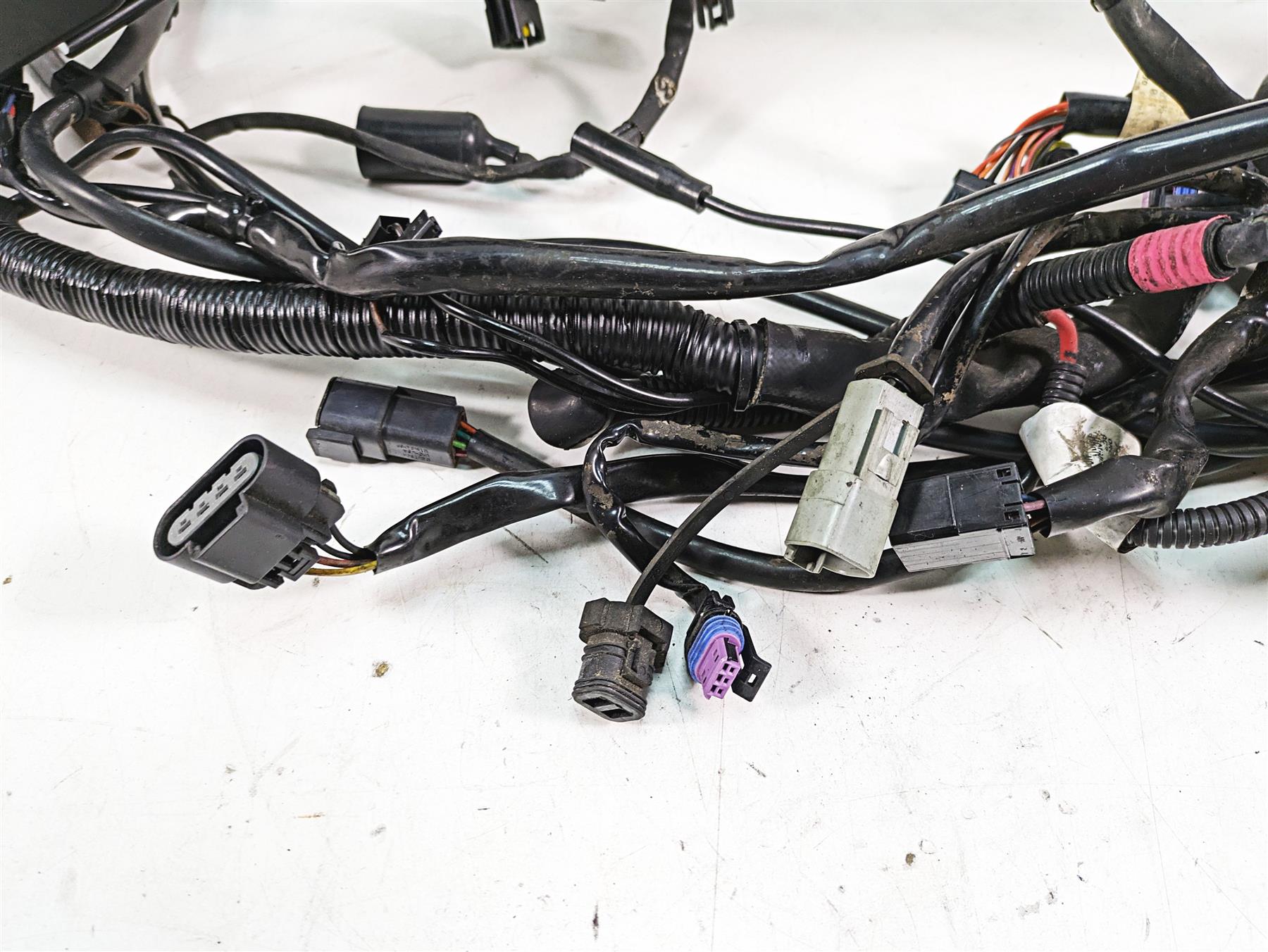2009 Harley Touring FLHTCU Electra Glide Main Wiring Harness - No Abs 71000-09 {{ shop.shopifyCountryName }} - Mototech271