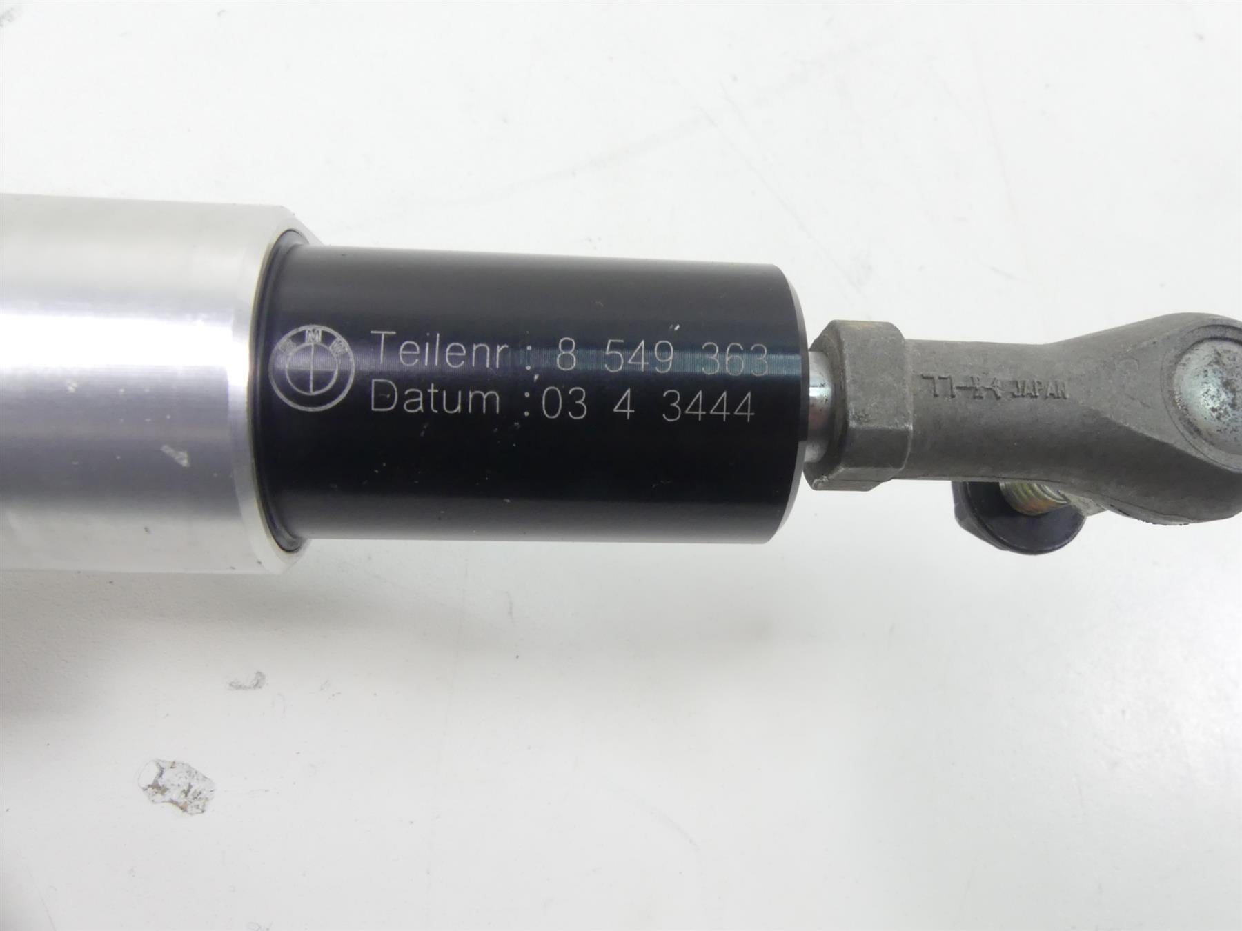 2014 BMW R1200GS K50 Steering Damper Stabilizer & Mounts 32768549363 {{ shop.shopifyCountryName }} - Mototech271
