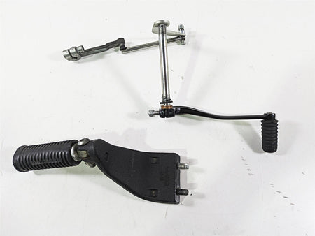 2017 Harley Dyna FXDB Street Bob Front Left Mid Footpeg & Shifter 50667-07 {{ shop.shopifyCountryName }} - Mototech271