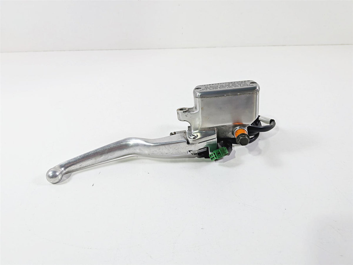 2006 Yamaha XVZ1300 Royal Star Front Brake Master Cylinder 4XY-W2587-01-00 {{ shop.shopifyCountryName }} - Mototech271