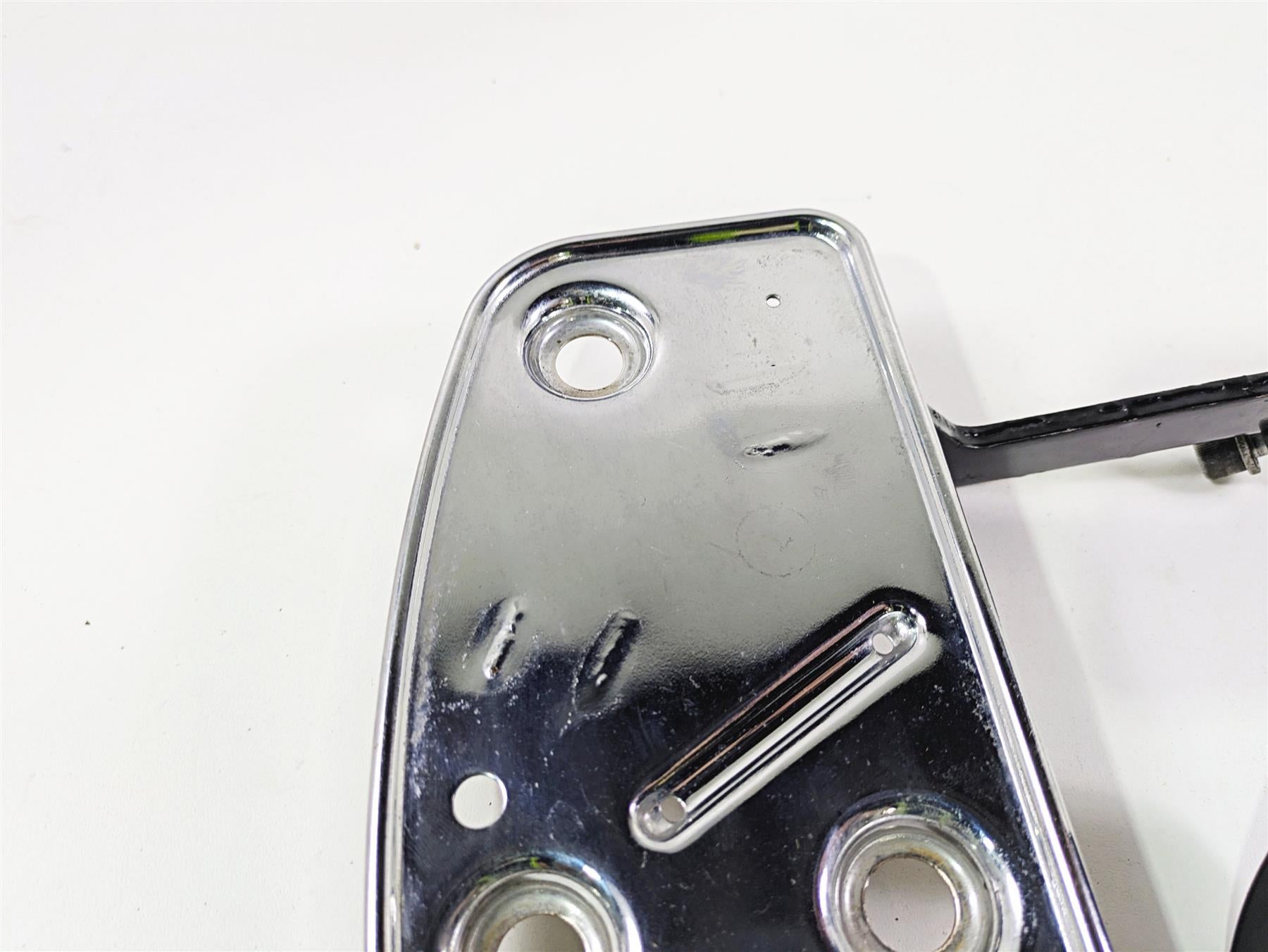 2016 Harley Touring FLHR Road King Front Left Floorboard Mounts 50621-06A {{ shop.shopifyCountryName }} - Mototech271