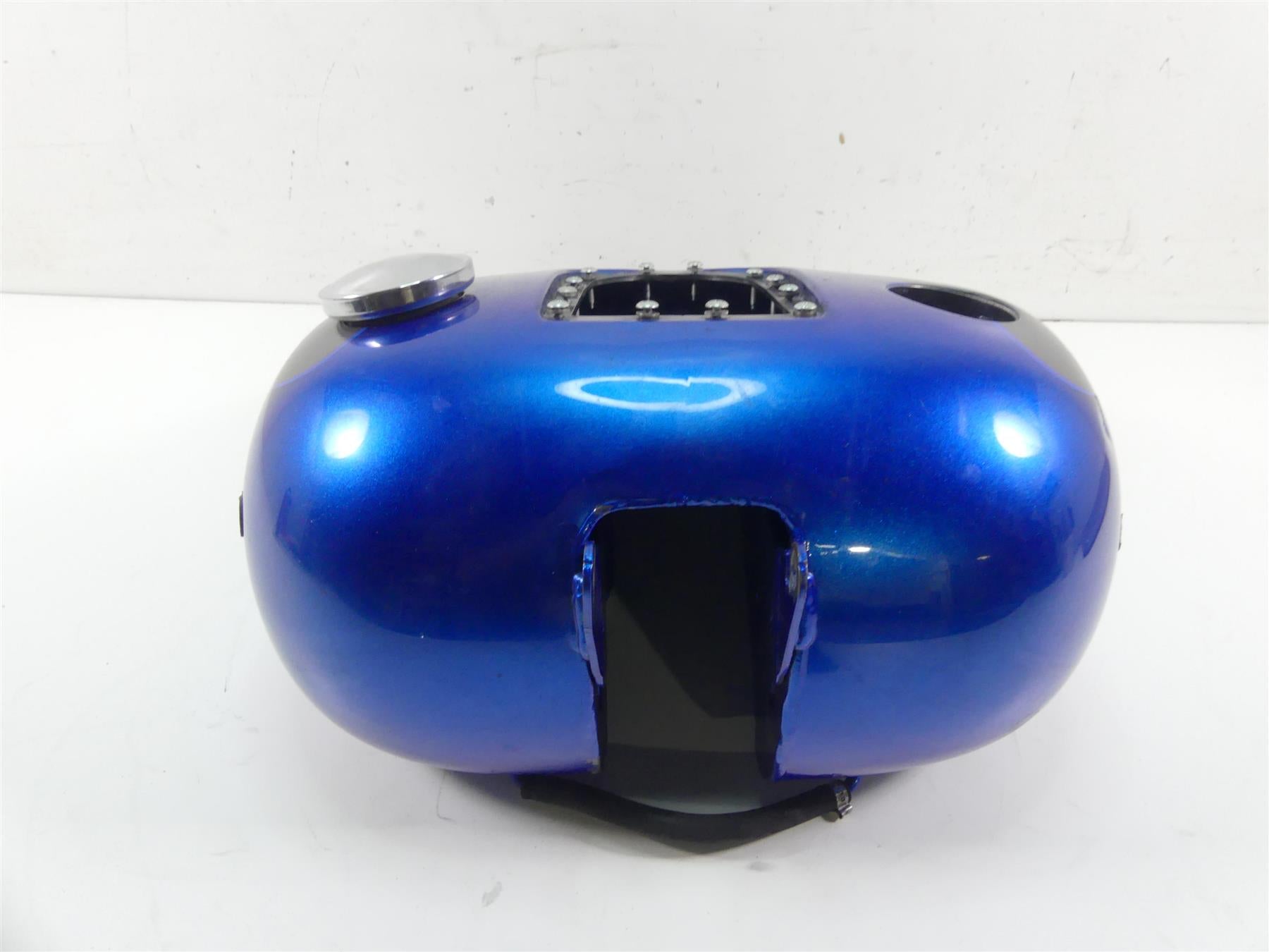2009 Harley Dyna FXDF SE CVO Fat Bob Fuel Gas Petrol Tank 61723-09 {{ shop.shopifyCountryName }} - Mototech271
