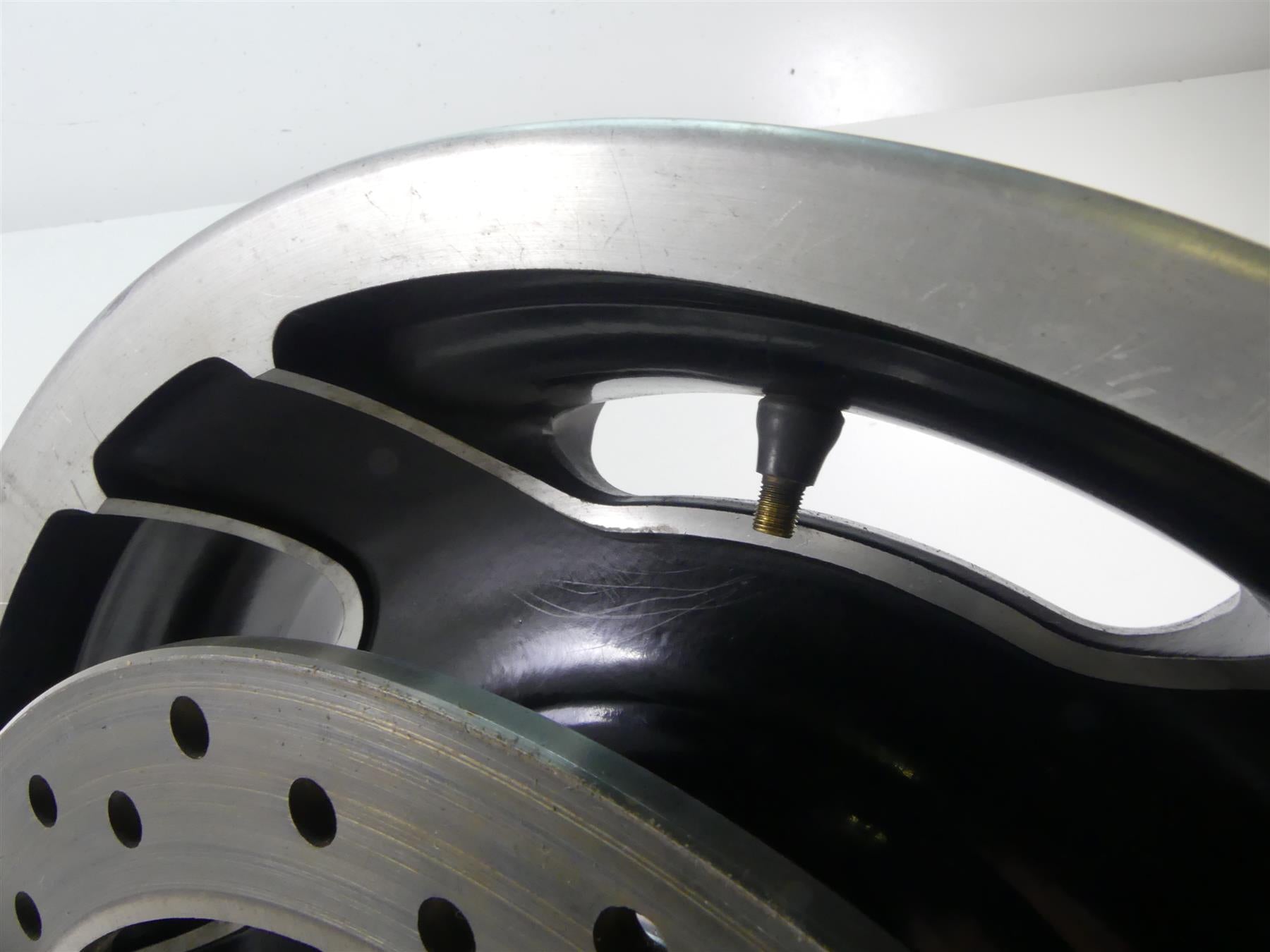 2013 Harley Touring FLHX Street Glide Straight Rear Wheel Rim 16x5 43566-11 {{ shop.shopifyCountryName }} - Mototech271