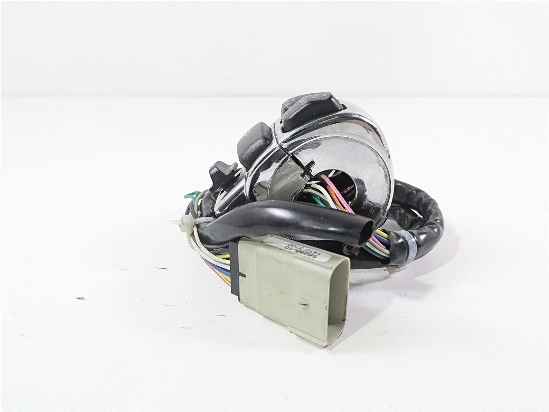2010 Harley Touring FLHXSE CVO Street Glide Left Hand Control Switch 71682-06A {{ shop.shopifyCountryName }} - Mototech271