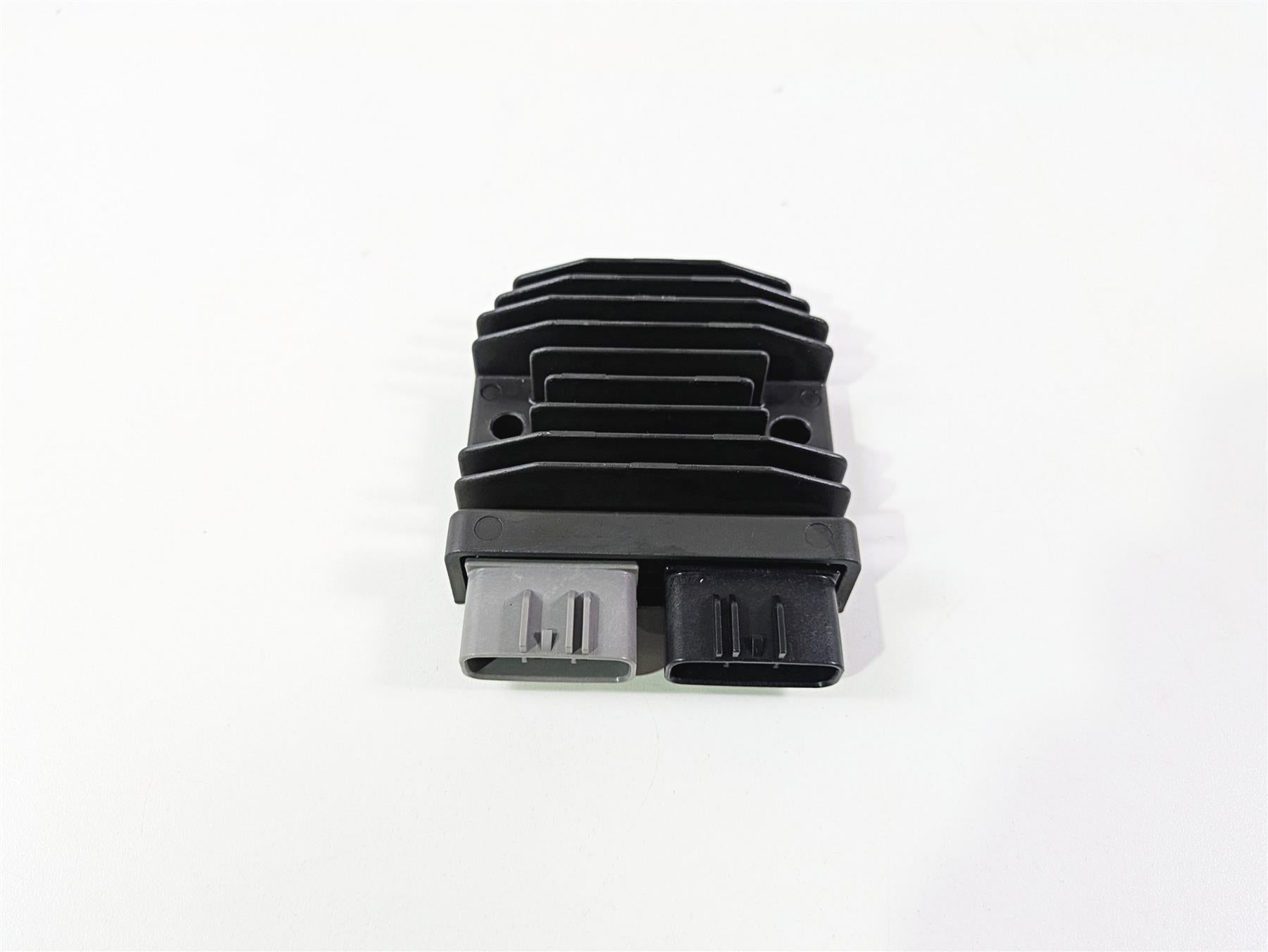 2022 Ducati Streetfighter V2 Rectifier Voltage Regulator 54040331A FH027AA {{ shop.shopifyCountryName }} - Mototech271