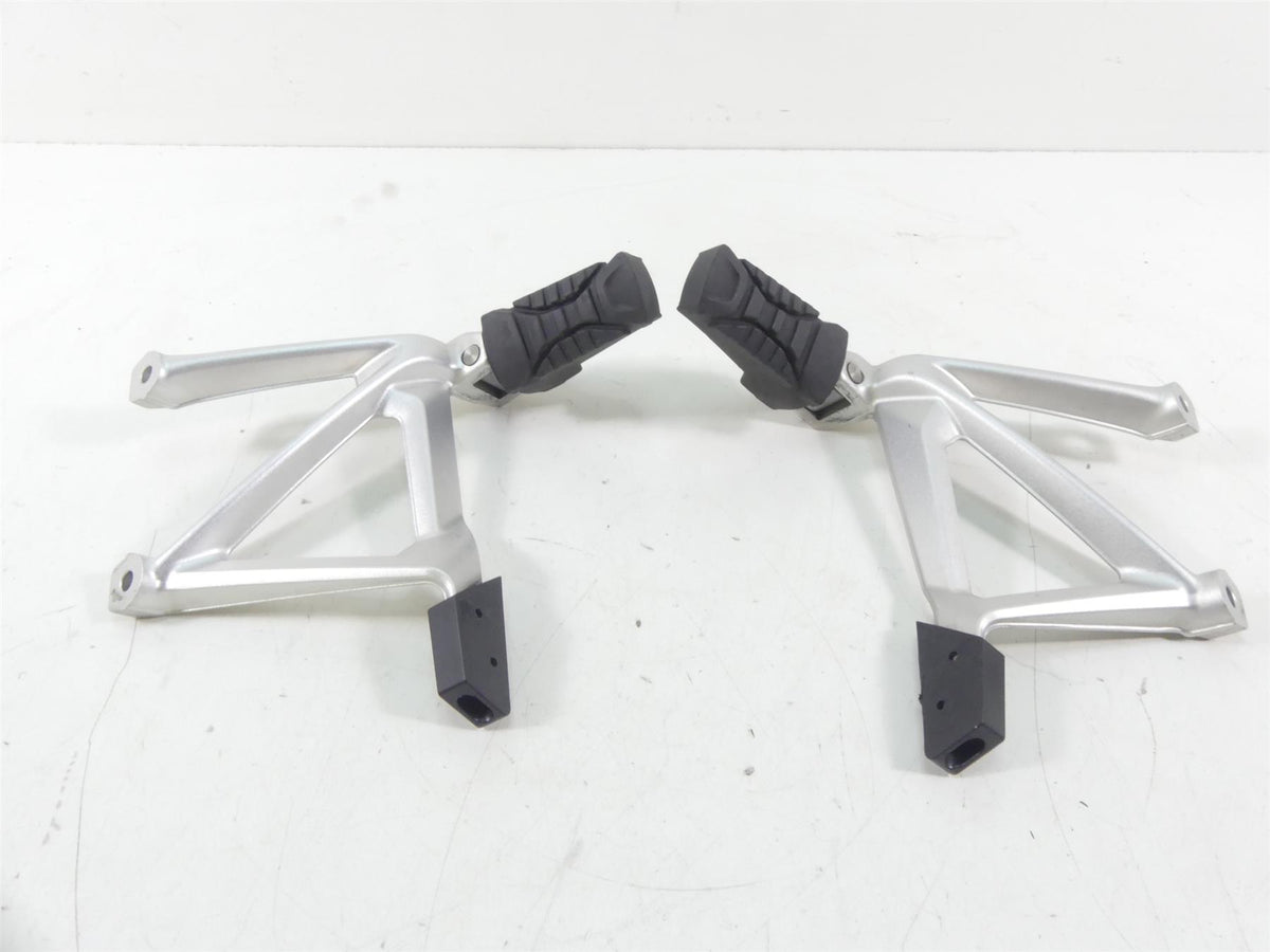 2016 BMW R1200GS K50 Rear Passenger Footpeg Footrest Set 46718528793 46718528794 {{ shop.shopifyCountryName }} - Mototech271