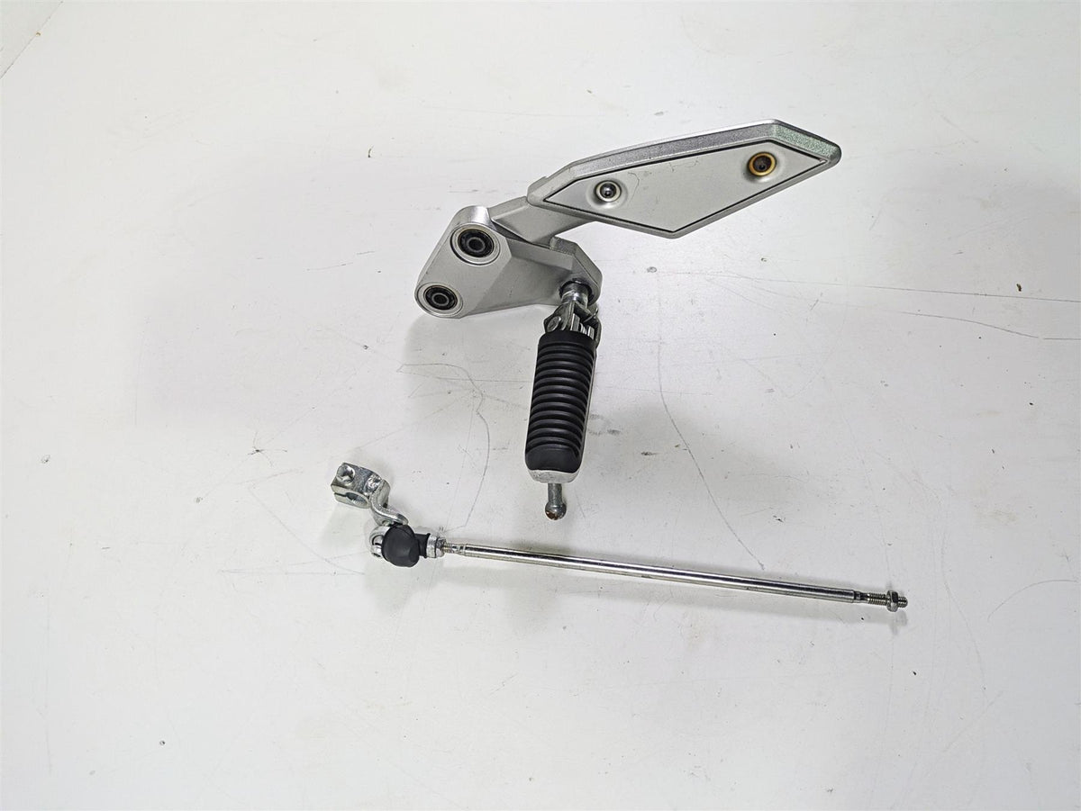 2009 Yamaha FZ1 FZS10 Fazer Left Rider Footpeg Shifter Parts Set 2D1-27442-00-00 {{ shop.shopifyCountryName }} - Mototech271