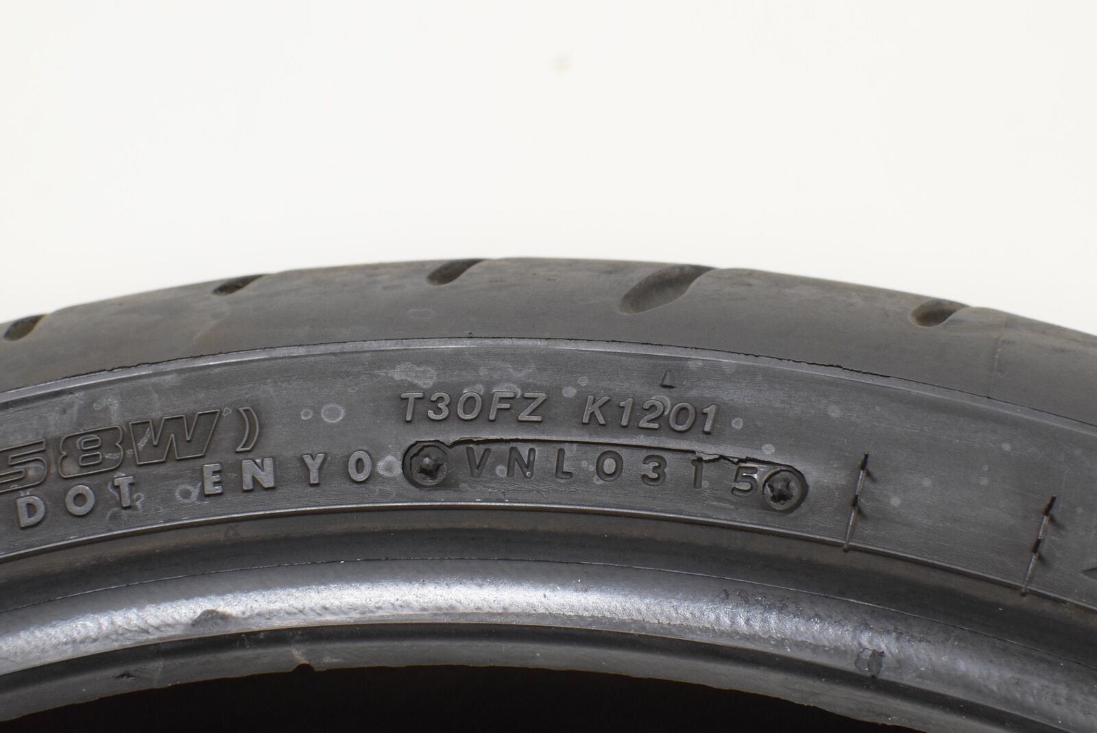 USED Front Tire Bridgestone Battlax T30-F Sport Touring 120/ 70-17 003872 {{ shop.shopifyCountryName }} - Mototech271