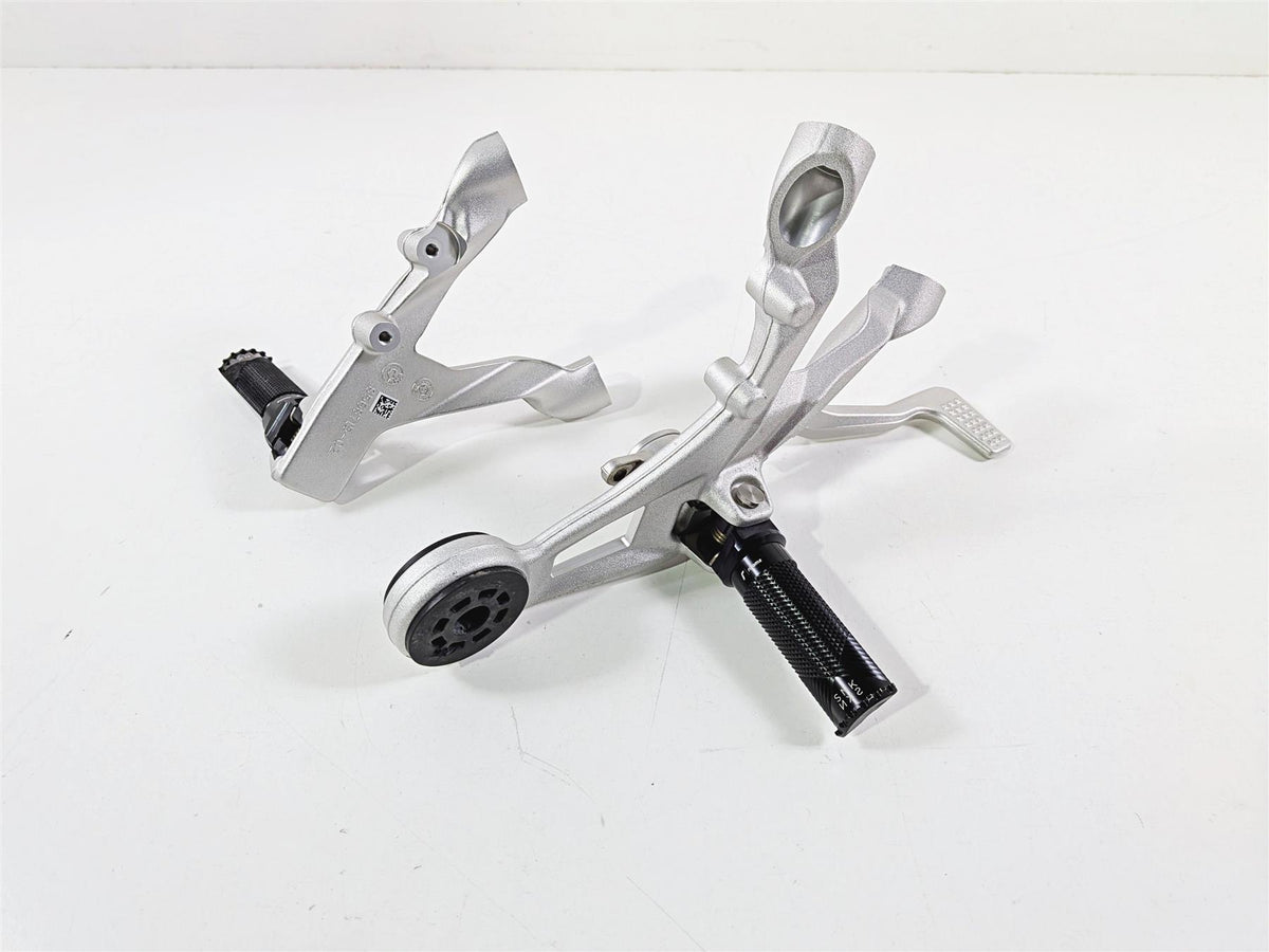 2022 BMW S1000RR K67 Left Right Rizoma Foot Peg Set & Mounts 46718568715-Mototech271
