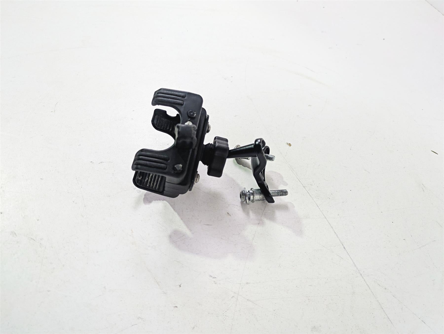 2015 Harley Touring FLHTKL Electra Glide Kuryakyn Phone Tech Holder Bracket 1687 {{ shop.shopifyCountryName }} - Mototech271