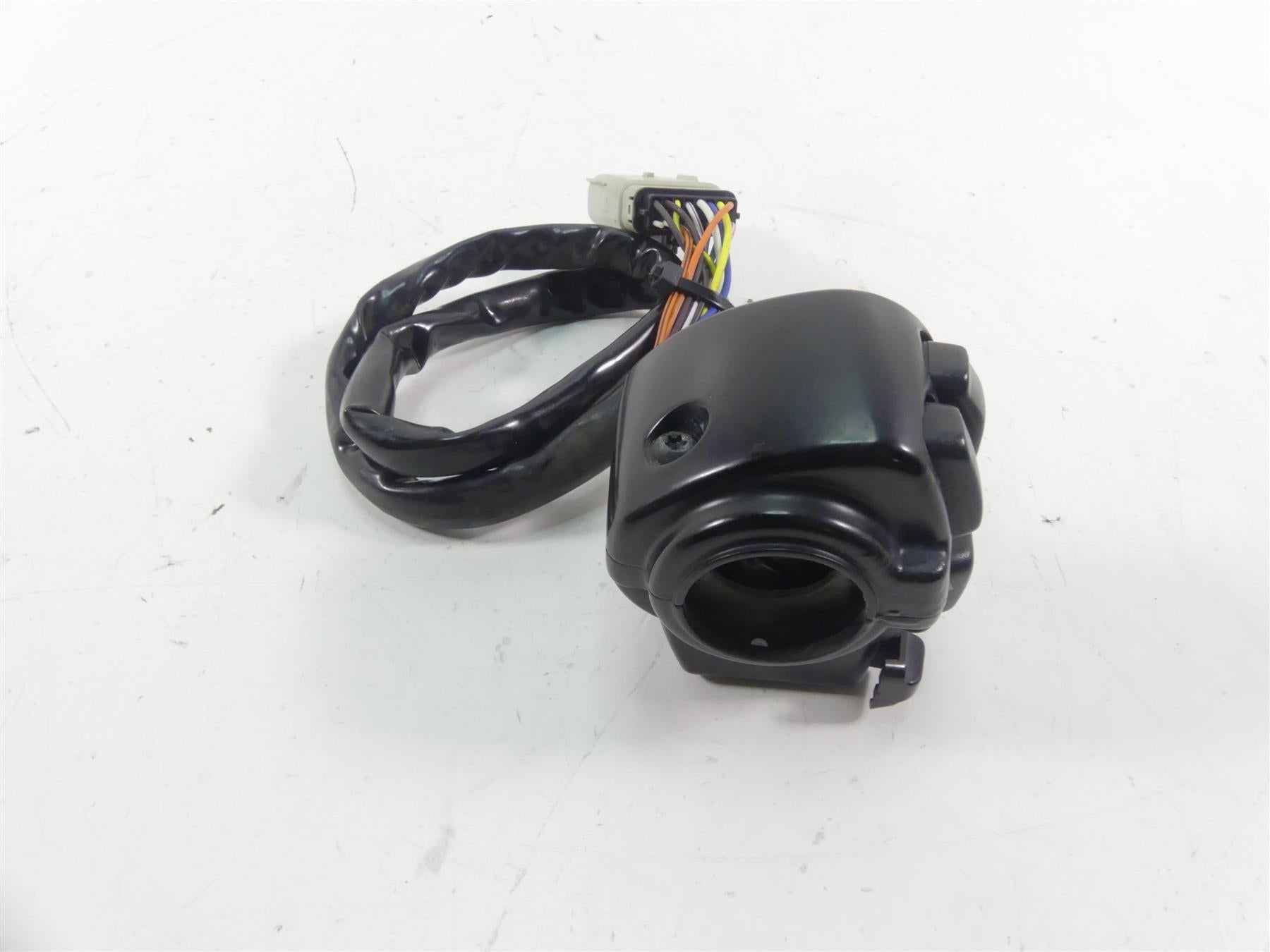 2013 Harley Touring FLHTK Electra Glide Left Hand Control Switch 71682-06A {{ shop.shopifyCountryName }} - Mototech271