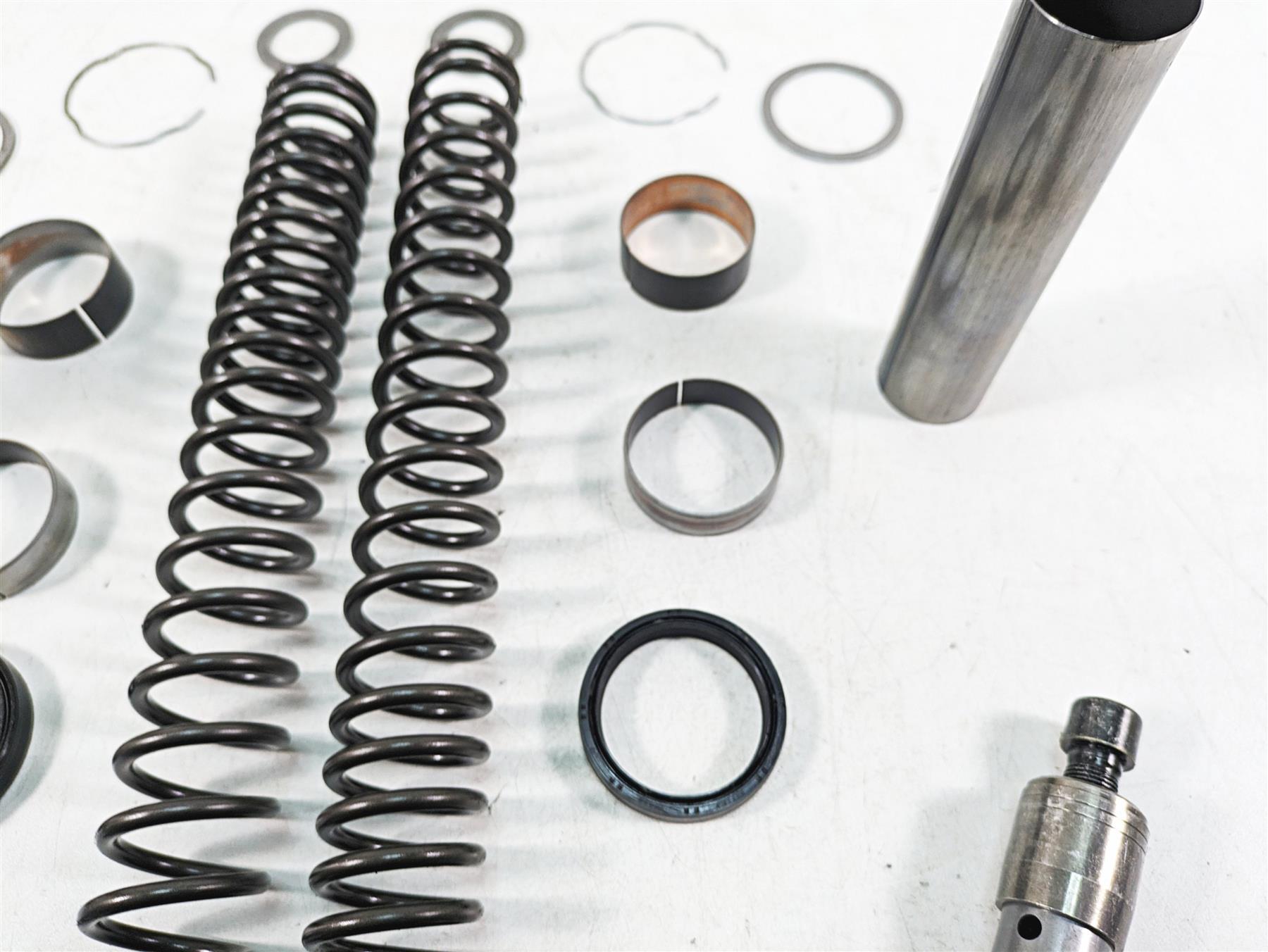 2020 Harley Touring FLHX Street Glide Front Fork Internals Springs Set 45500337 {{ shop.shopifyCountryName }} - Mototech271