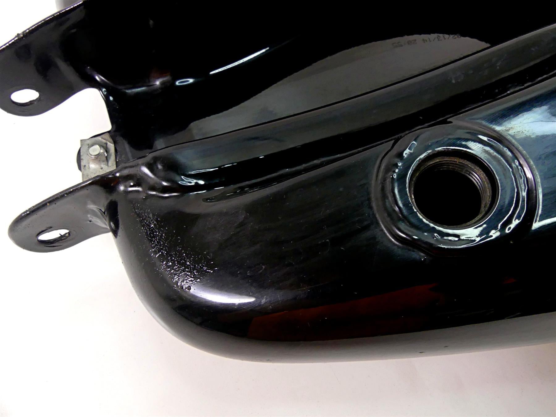 2014 Harley Dyna FXDB Street Bob Fuel Gas Petrol Tank Vivid Black 61593-10 {{ shop.shopifyCountryName }} - Mototech271