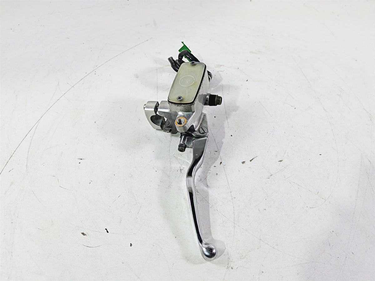2004 Yamaha XVZ1300 Royal Star Front Brake Master Cylinder 4XY-W2587-01-00 {{ shop.shopifyCountryName }} - Mototech271