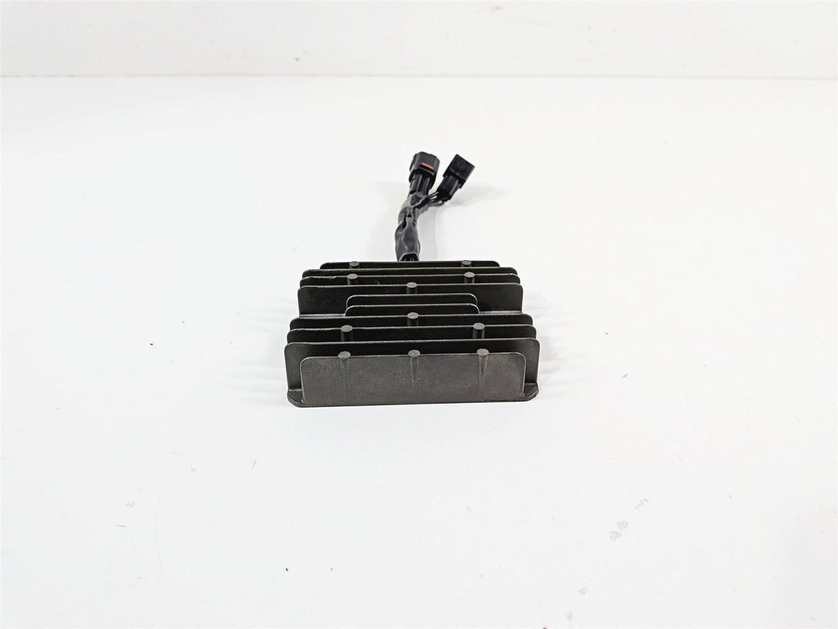 2005 Suzuki VZ800 M50 Boulevard Rectifier Voltage Regulator 32800-47H00 {{ shop.shopifyCountryName }} - Mototech271